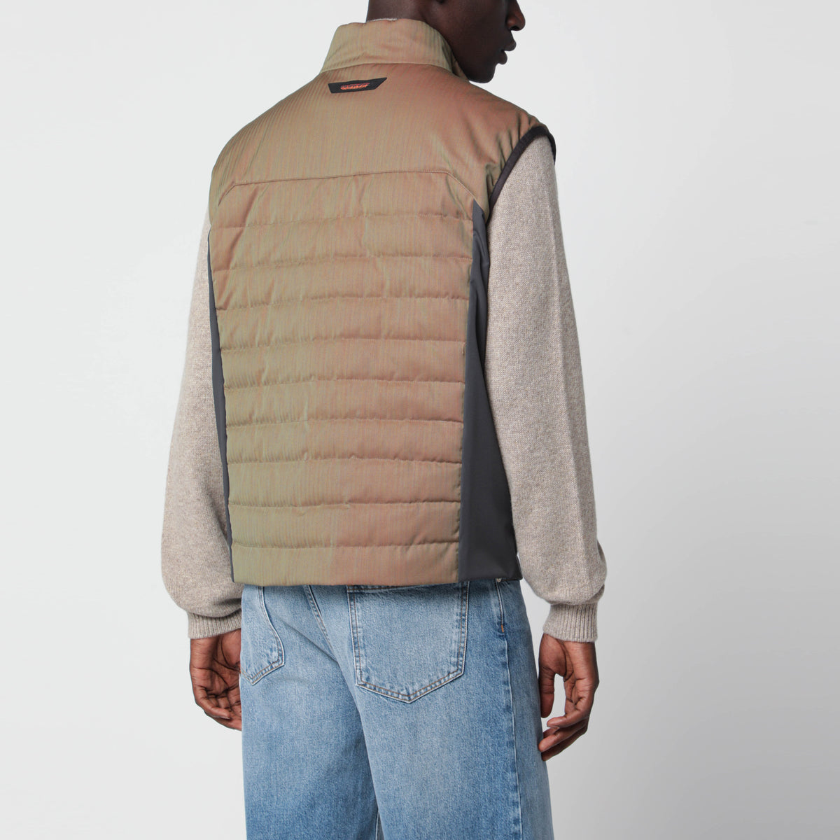 Gilet Intrepid imbottito iridescente in tech-wool