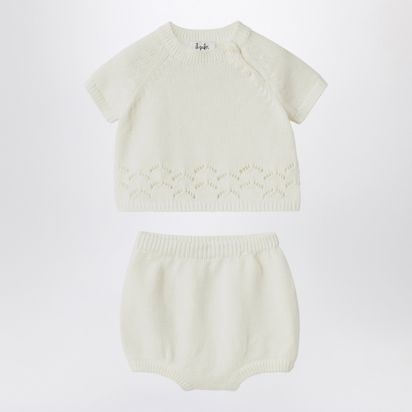 White milk set in organic cotton