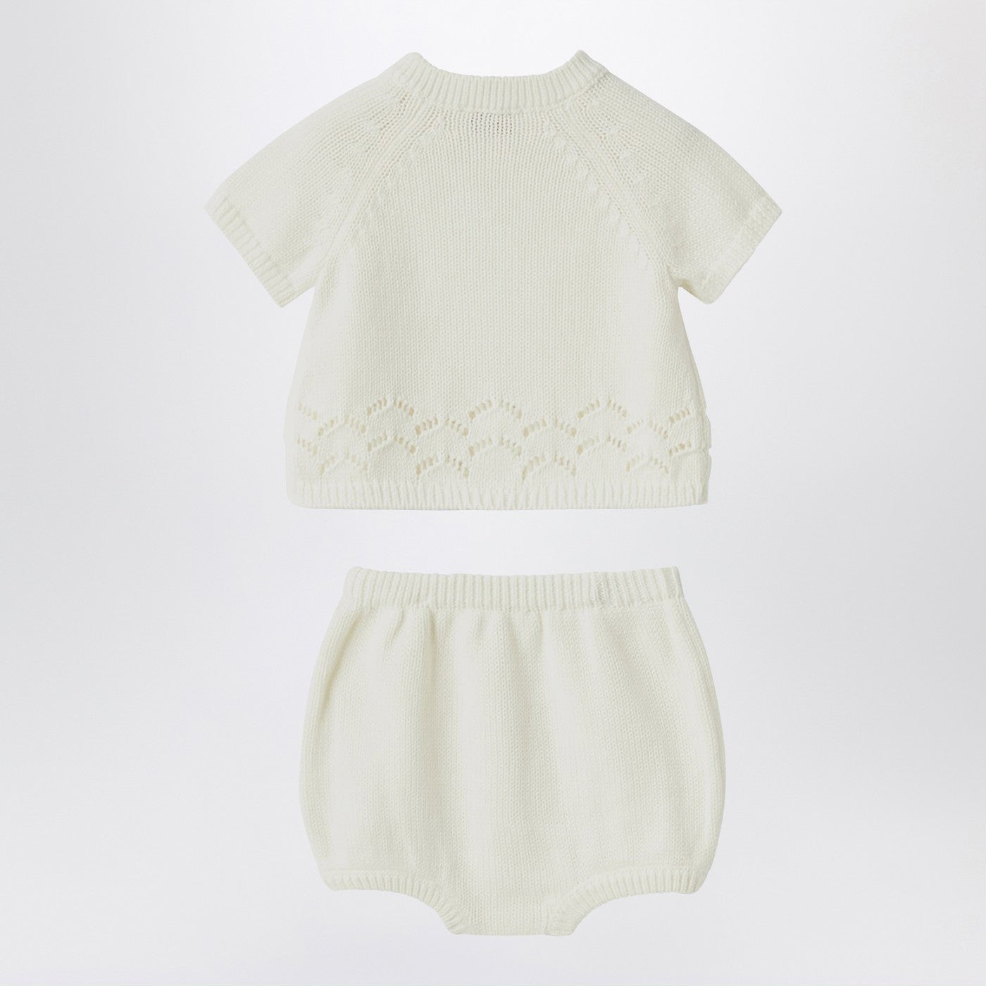 White milk set in organic cotton