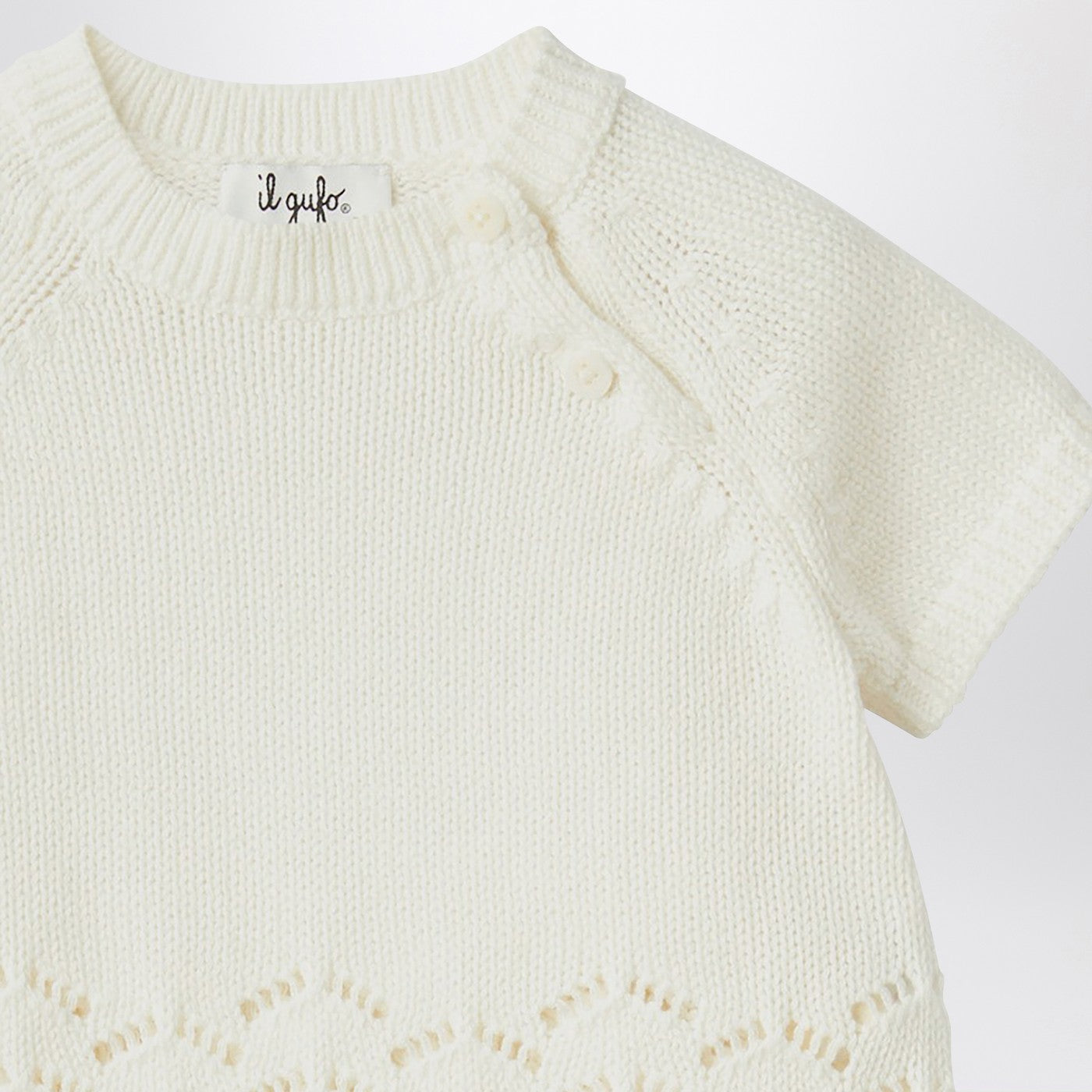 White milk set in organic cotton