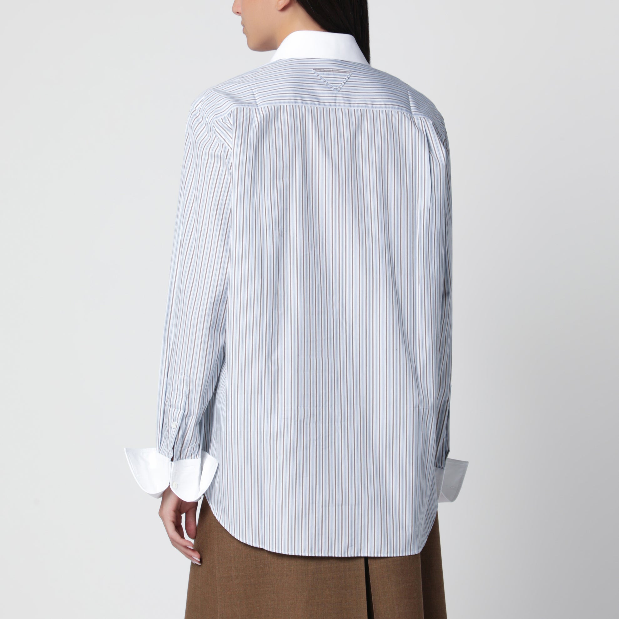 Camicia color cielo a righe in cotone