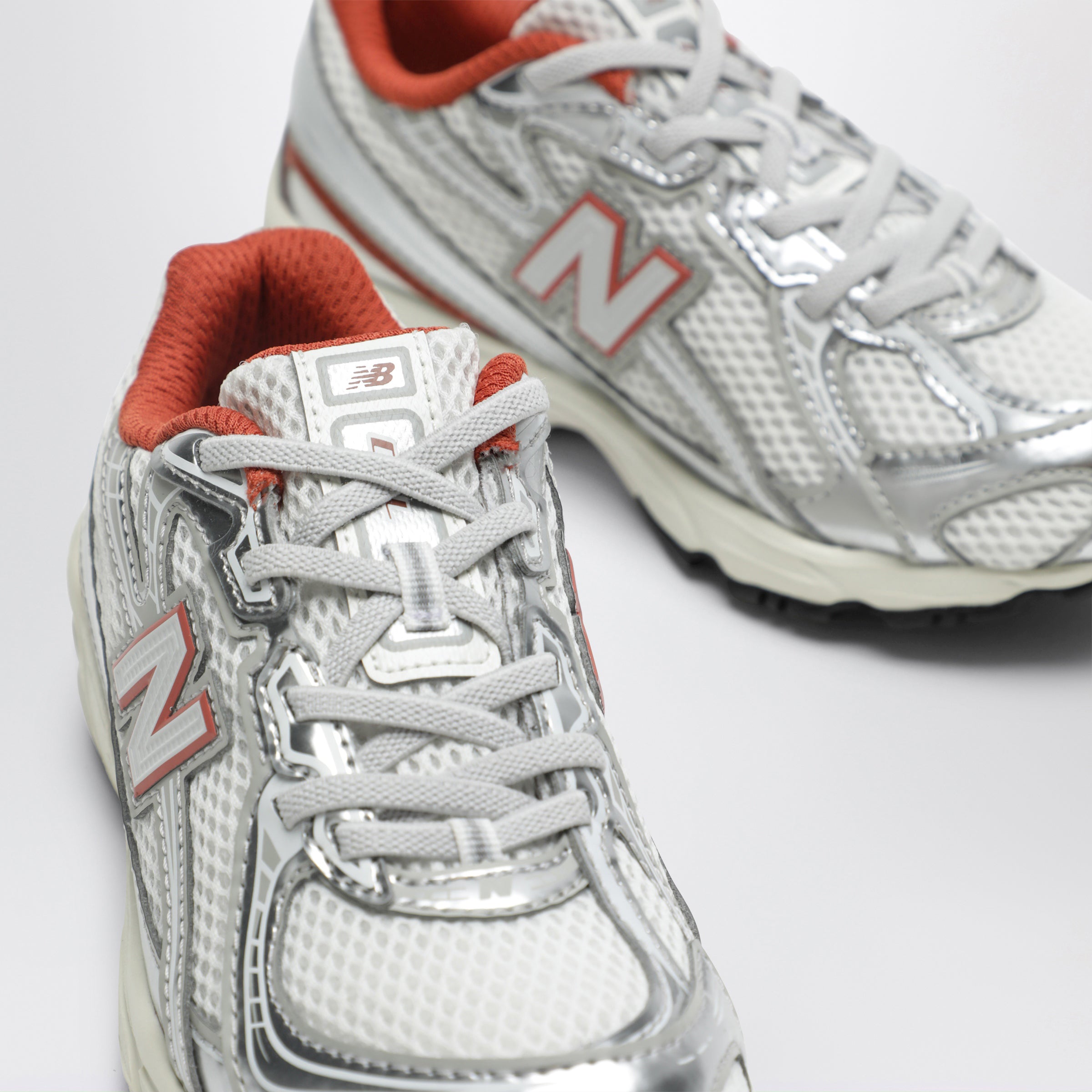 New Balance 740 Bungee Lace Silver Metallic / Cinnamon Sneakers