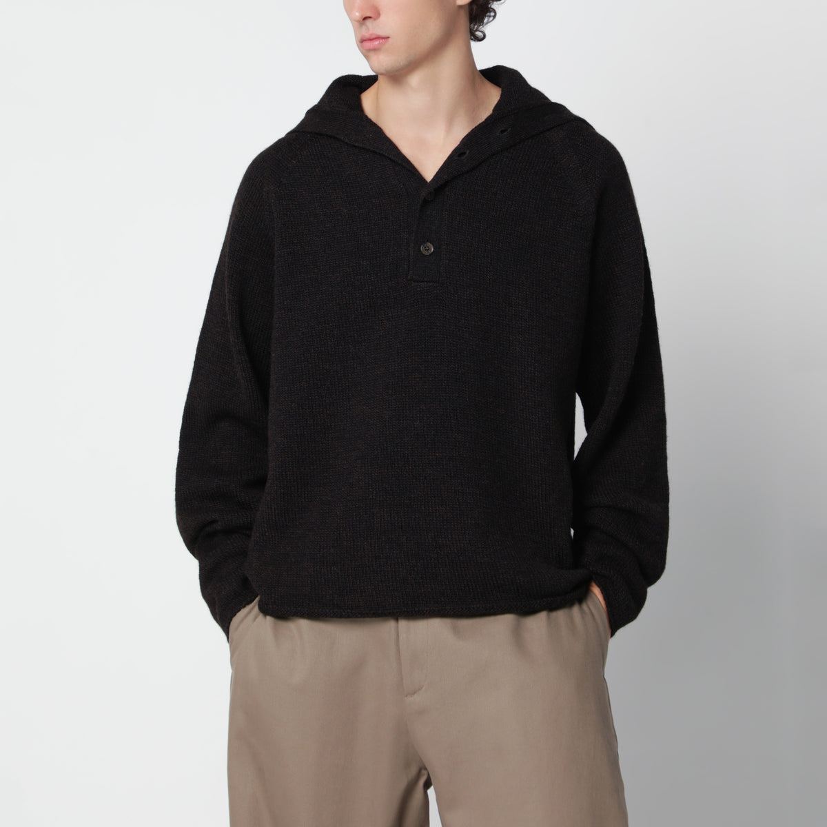 Maglione marrone scuro in lana