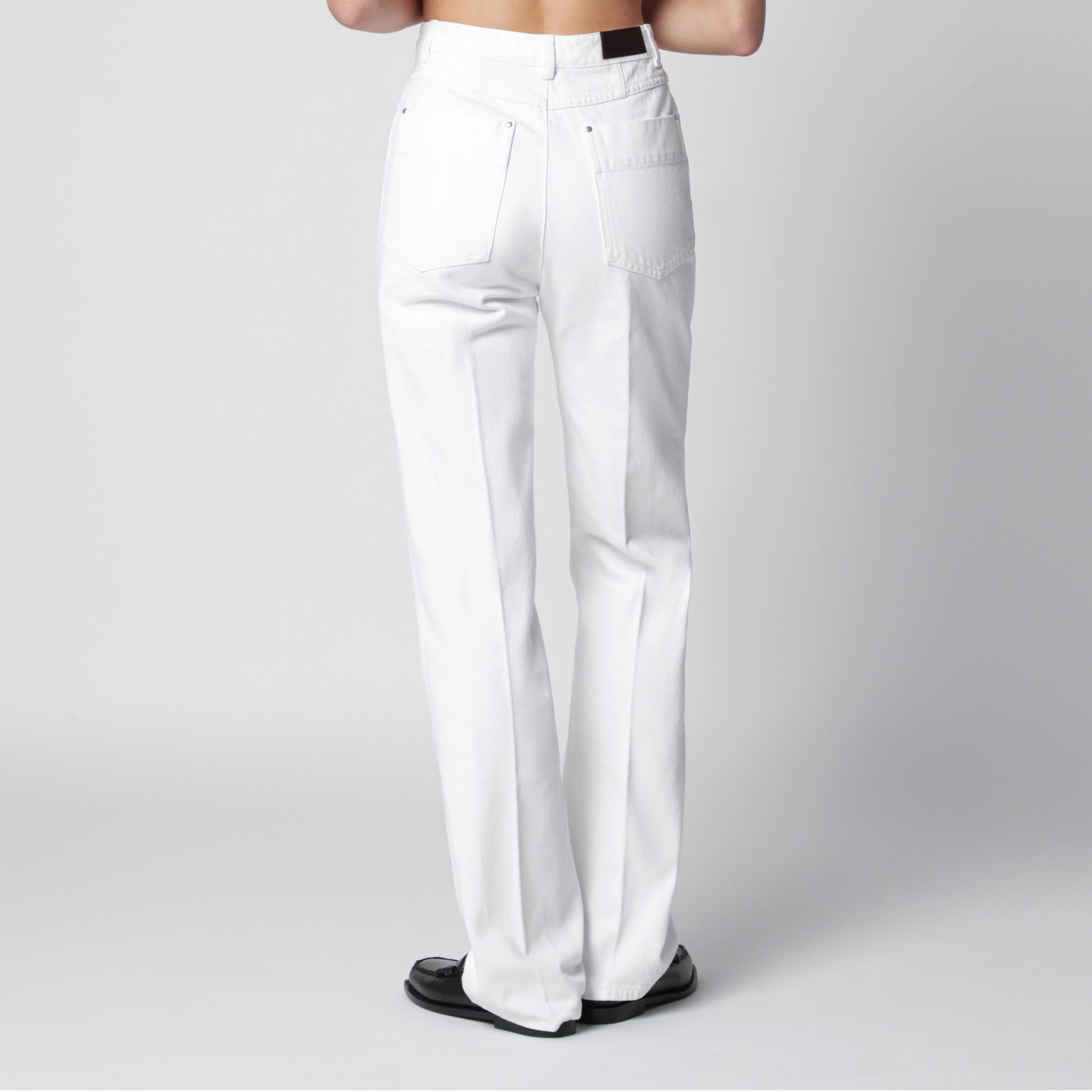 Jeans a vita alta con cintura in denim bianco