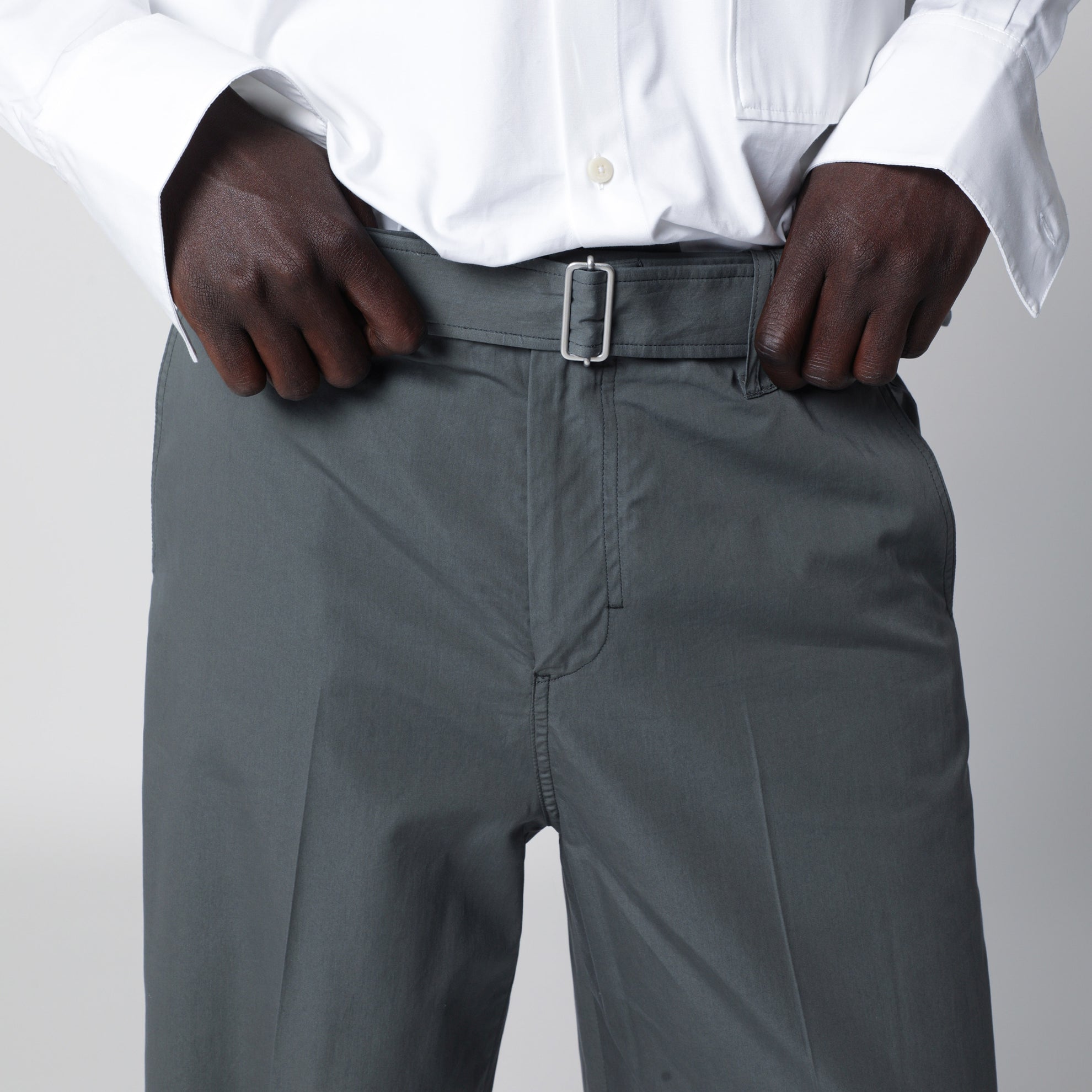 Pantalone grigio in cotone e seta