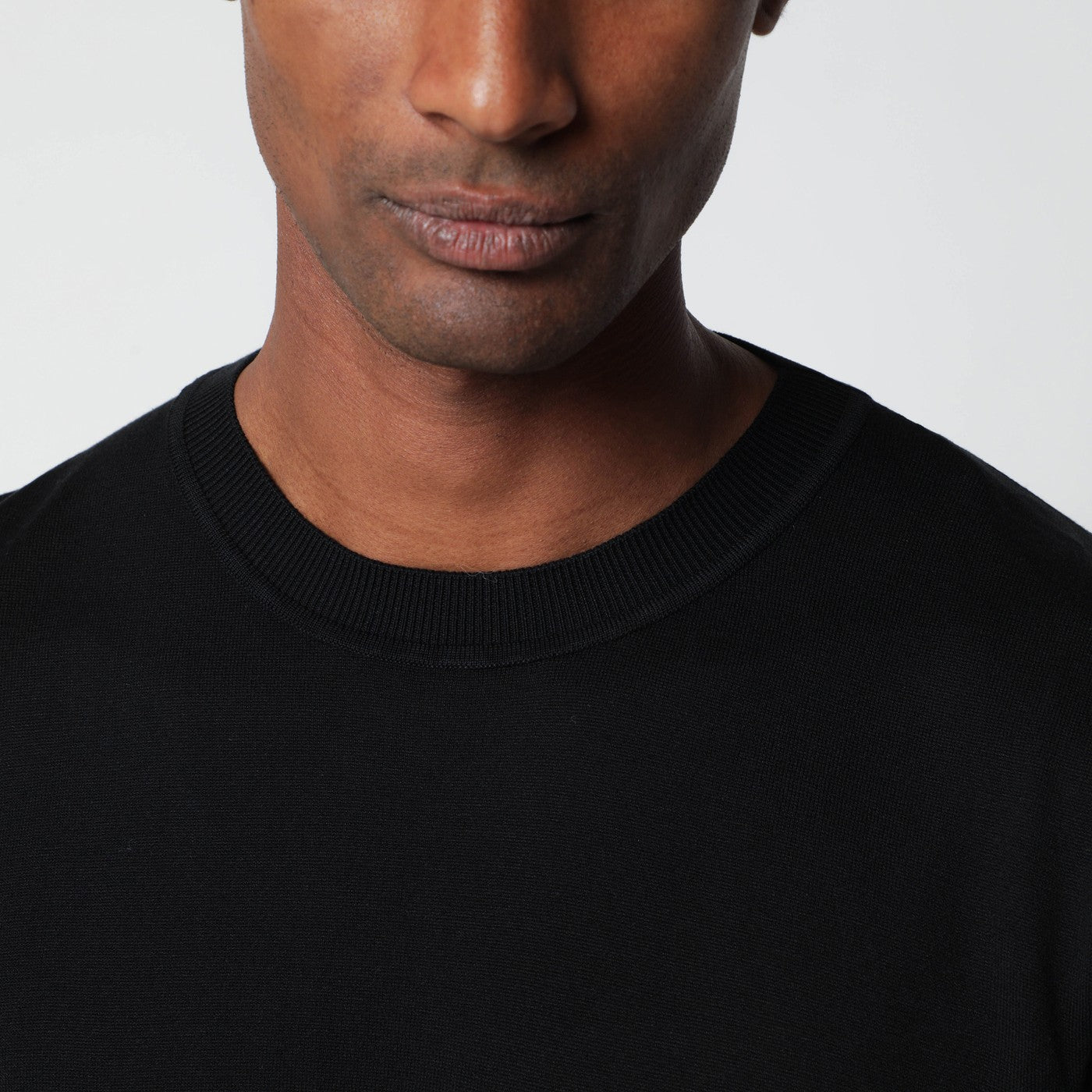 Schwarzer Pullover aus Wollmischung