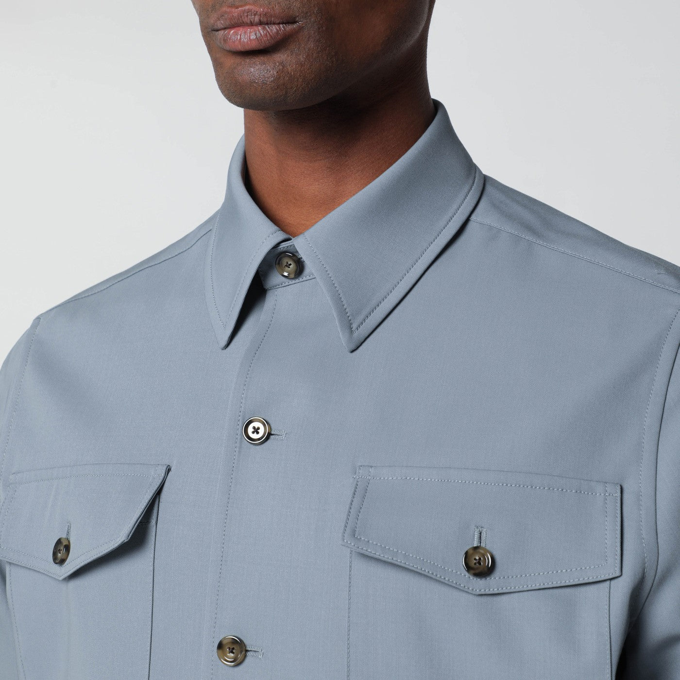 Graue Hemdjacke aus Wolle
