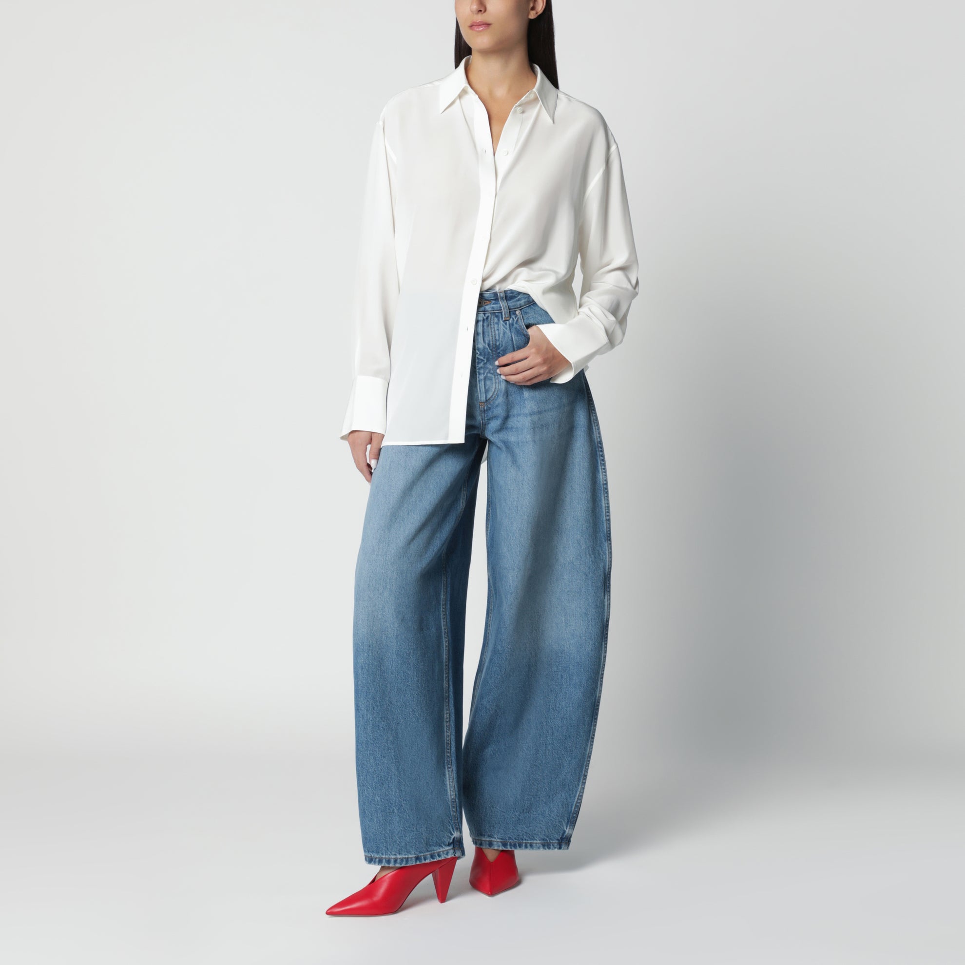 Ovalo Jeans aus indigoblauem De-Nîmes-Denim