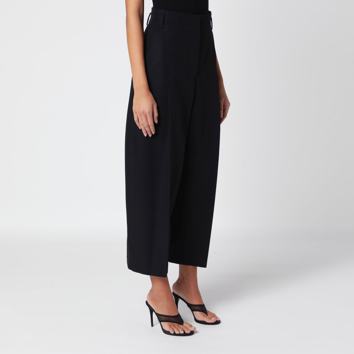 Schwarze Miami-Hose aus kühler Wolle
