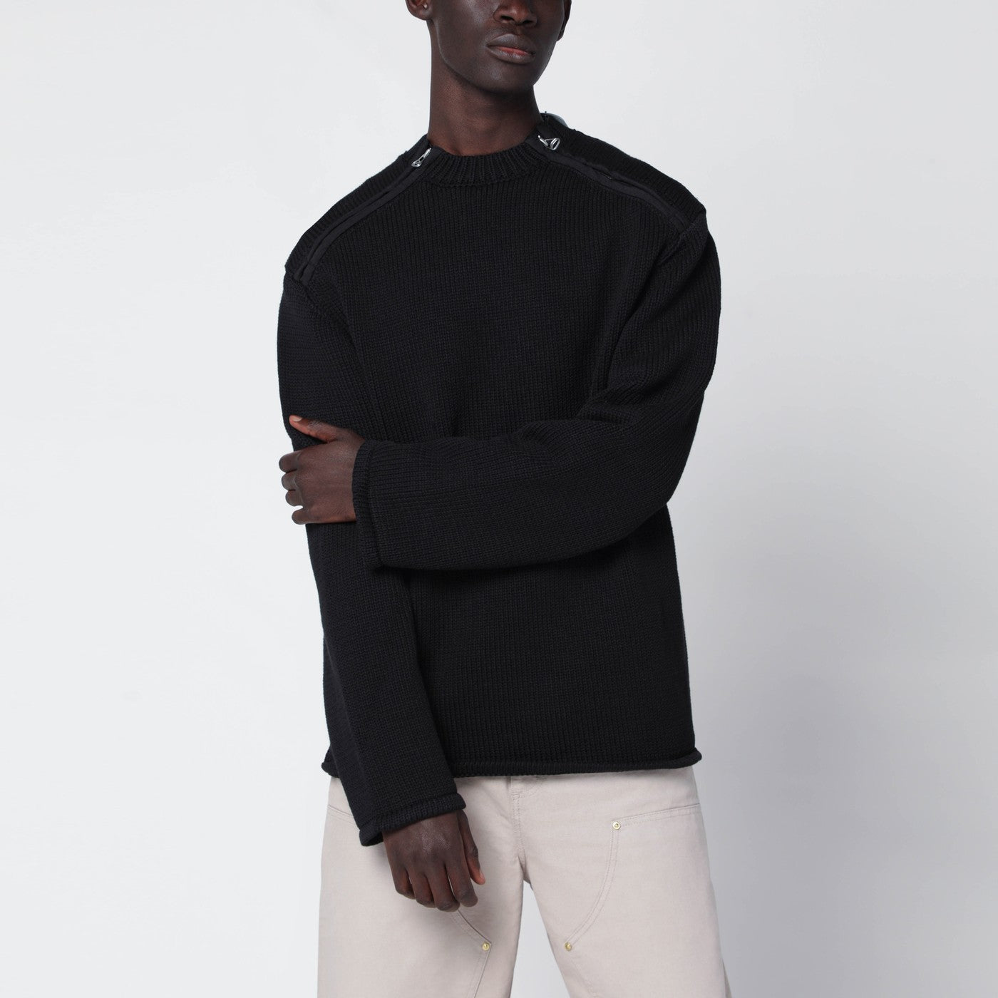 Schwarzer Baumwollpullover