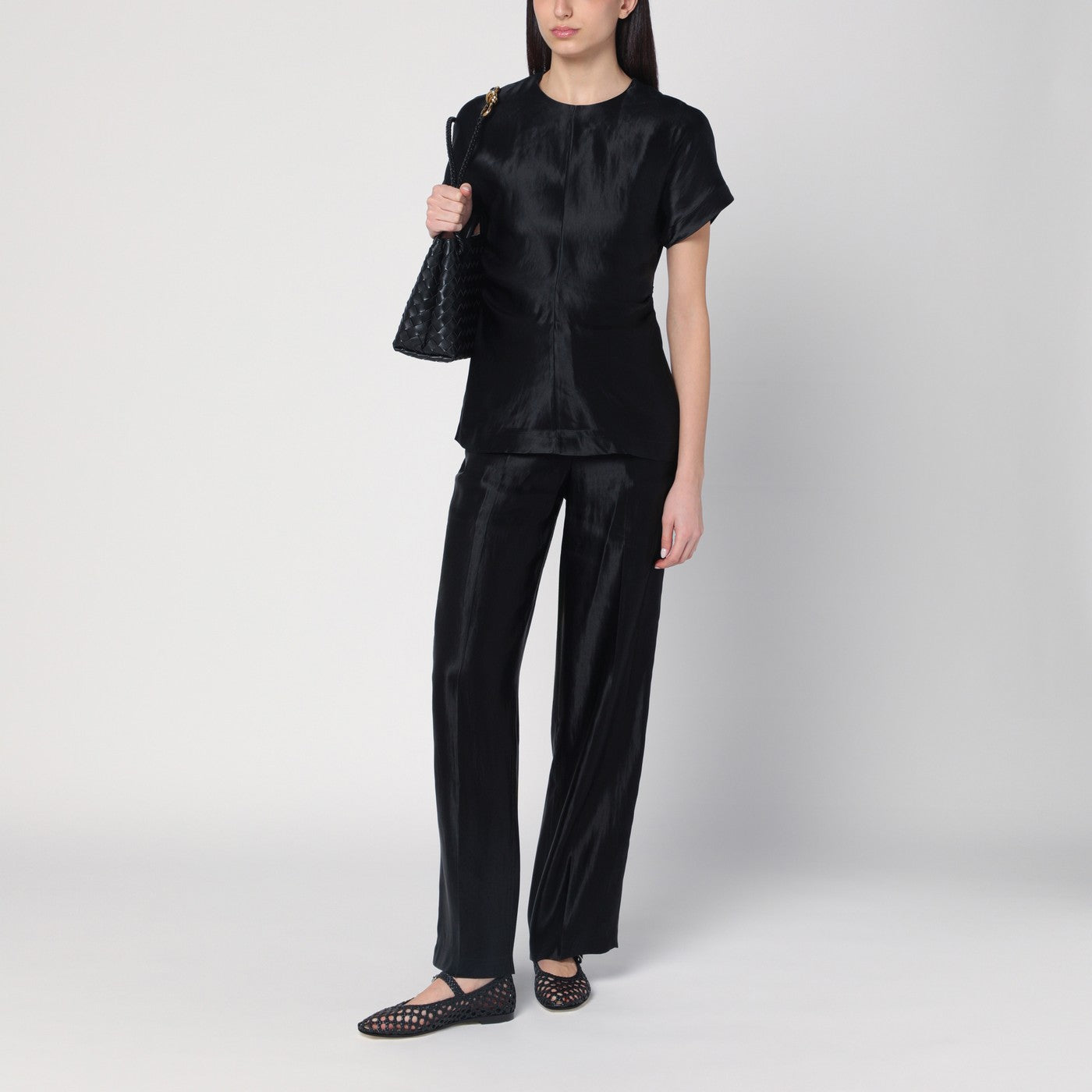Black T-shirt in linen and silk