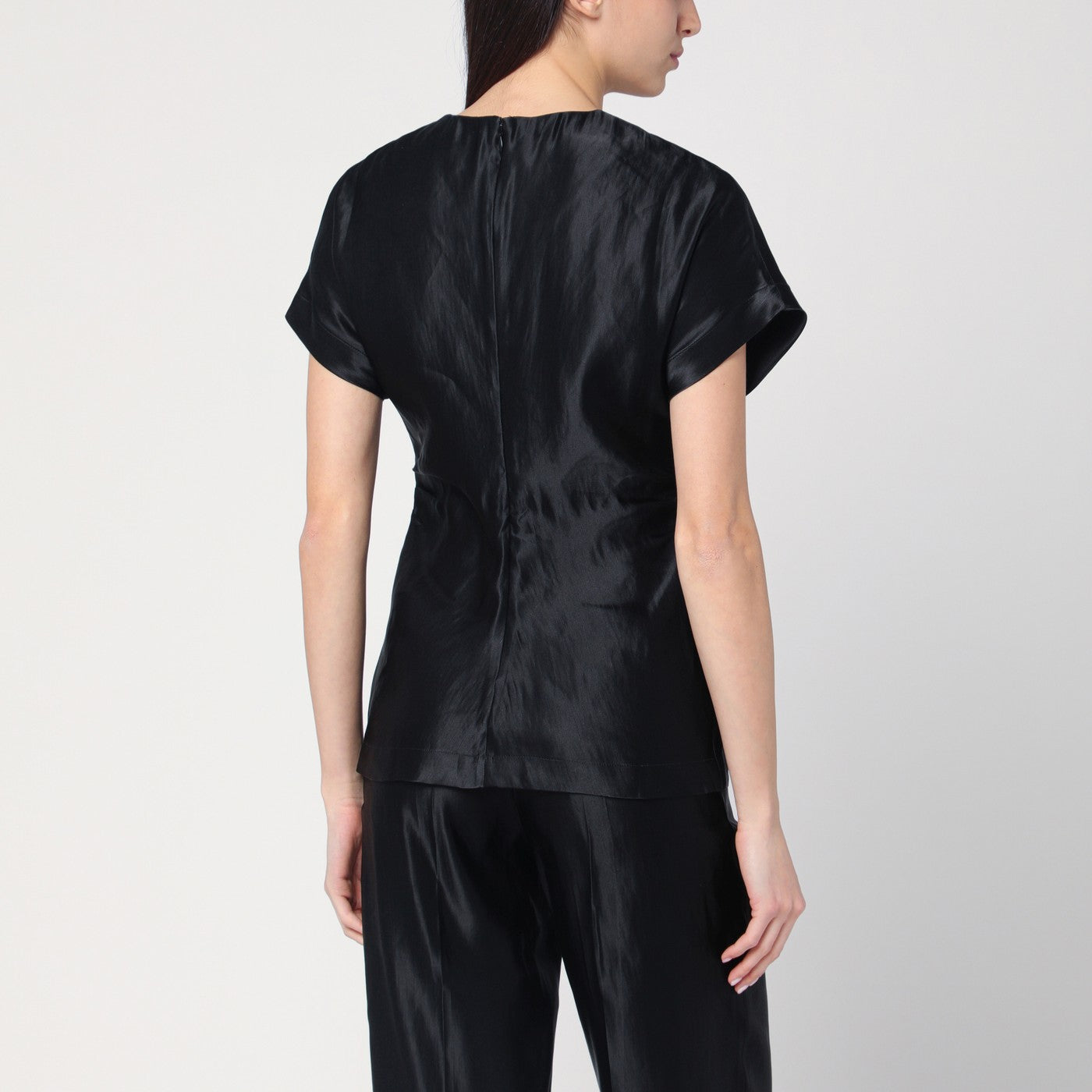 Black T-shirt in linen and silk