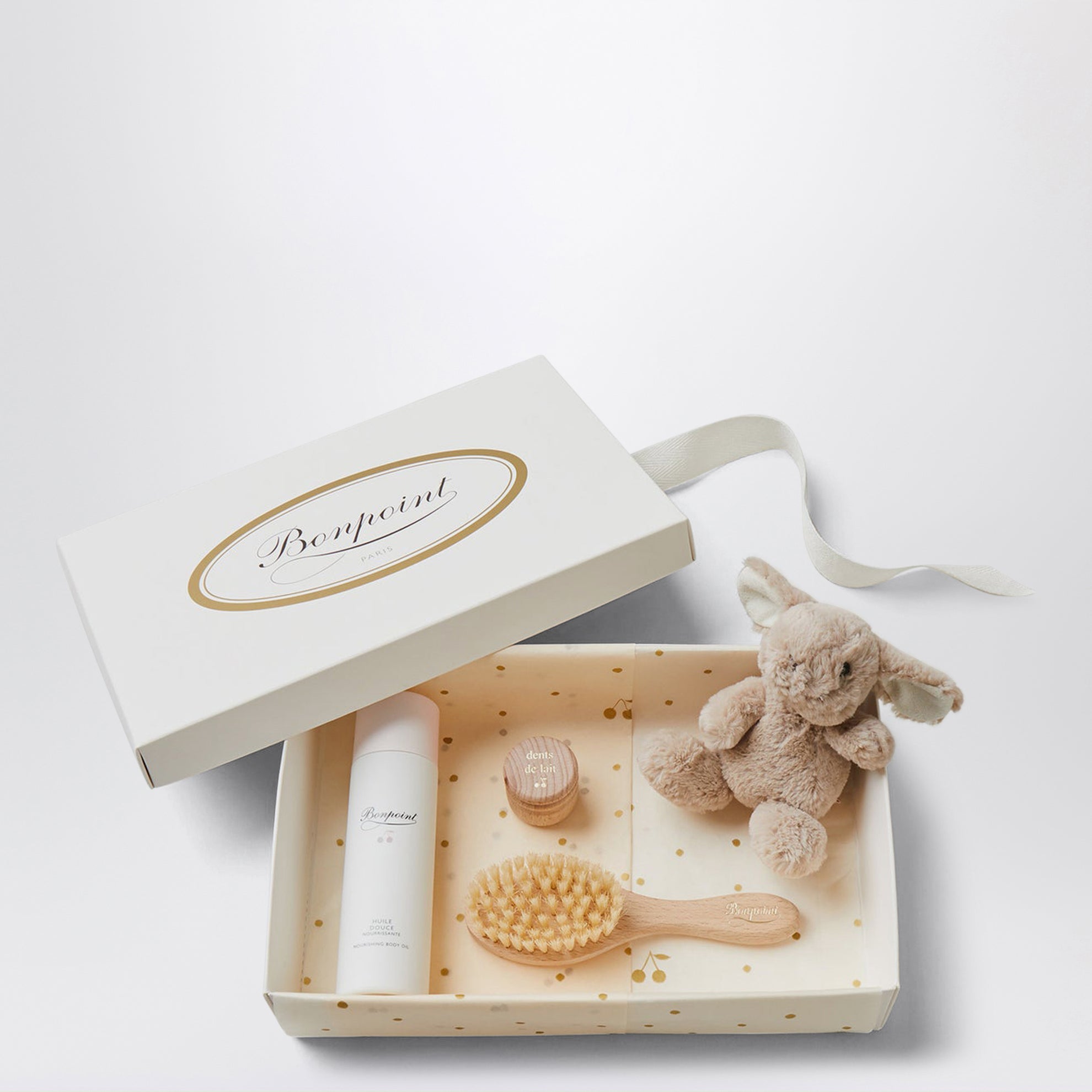 Gift set with accessories and treatments for newborn
