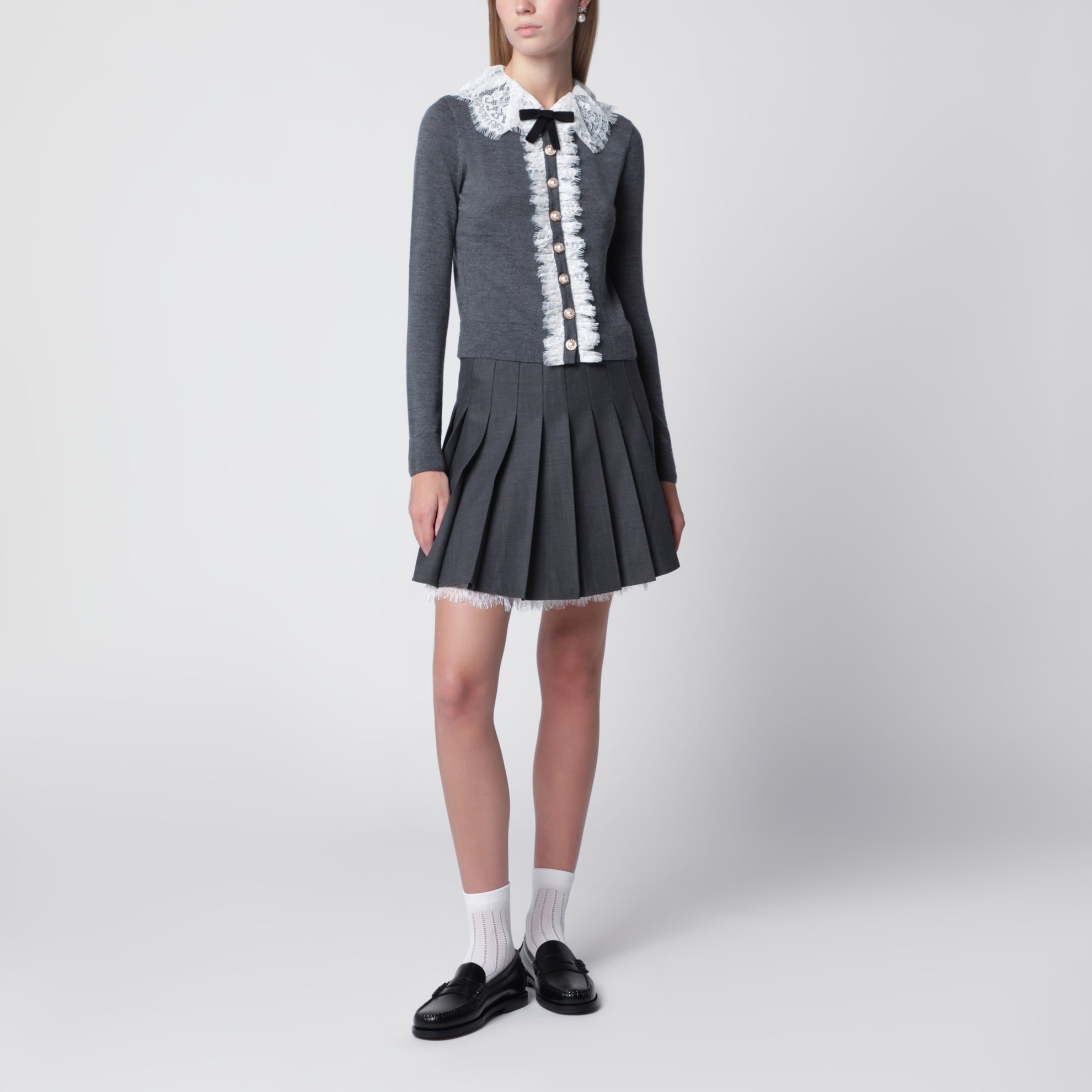 Knitted wool cardigan with lace collar in grey