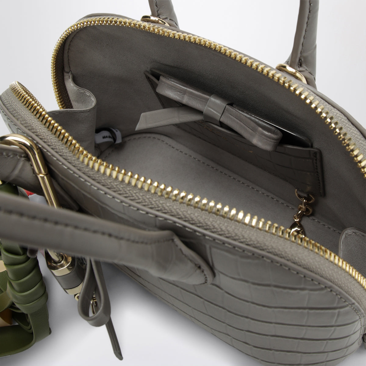 Mini-Bowlingtasche aus grauem, geprägtem Leder