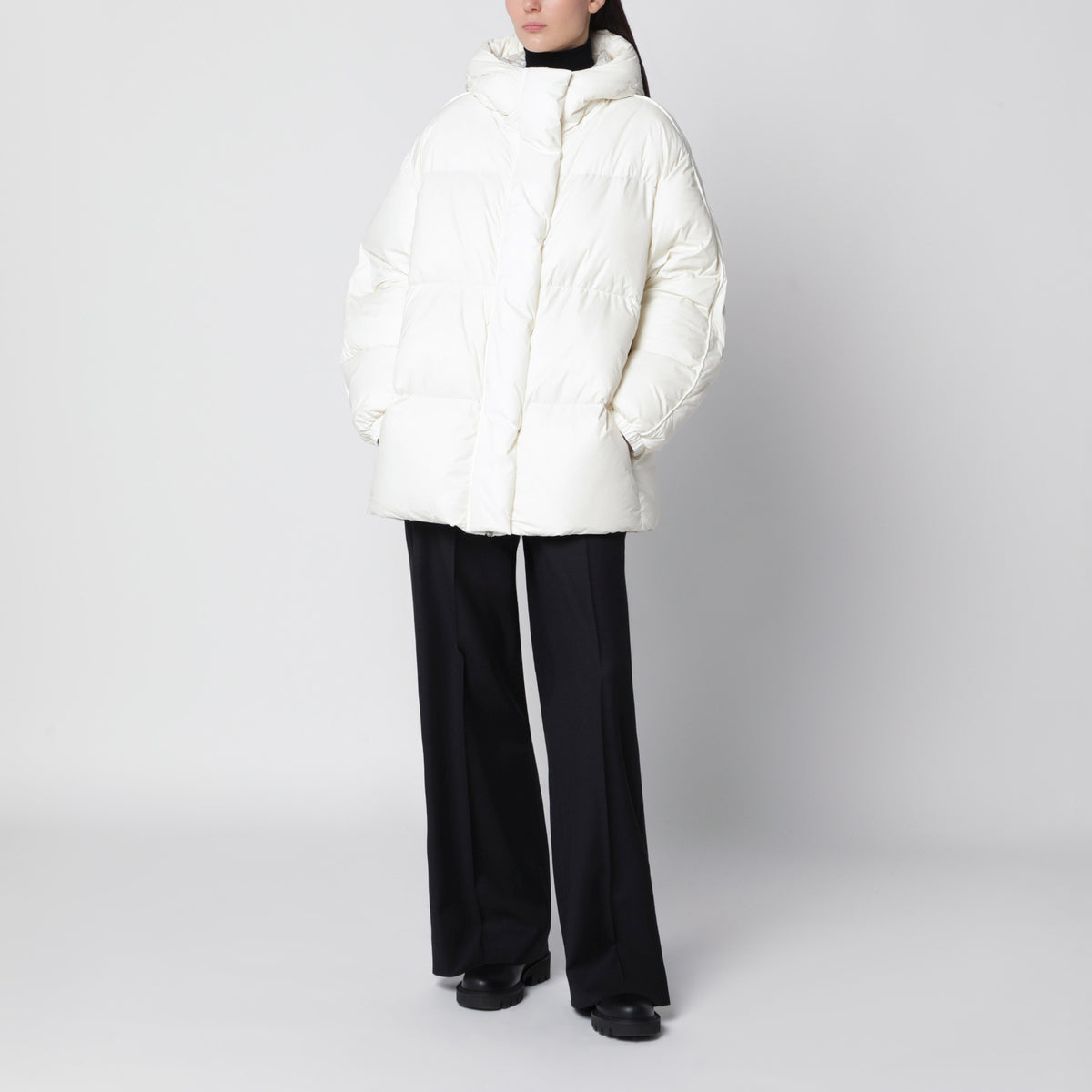 White short down jacket in nylon with hood