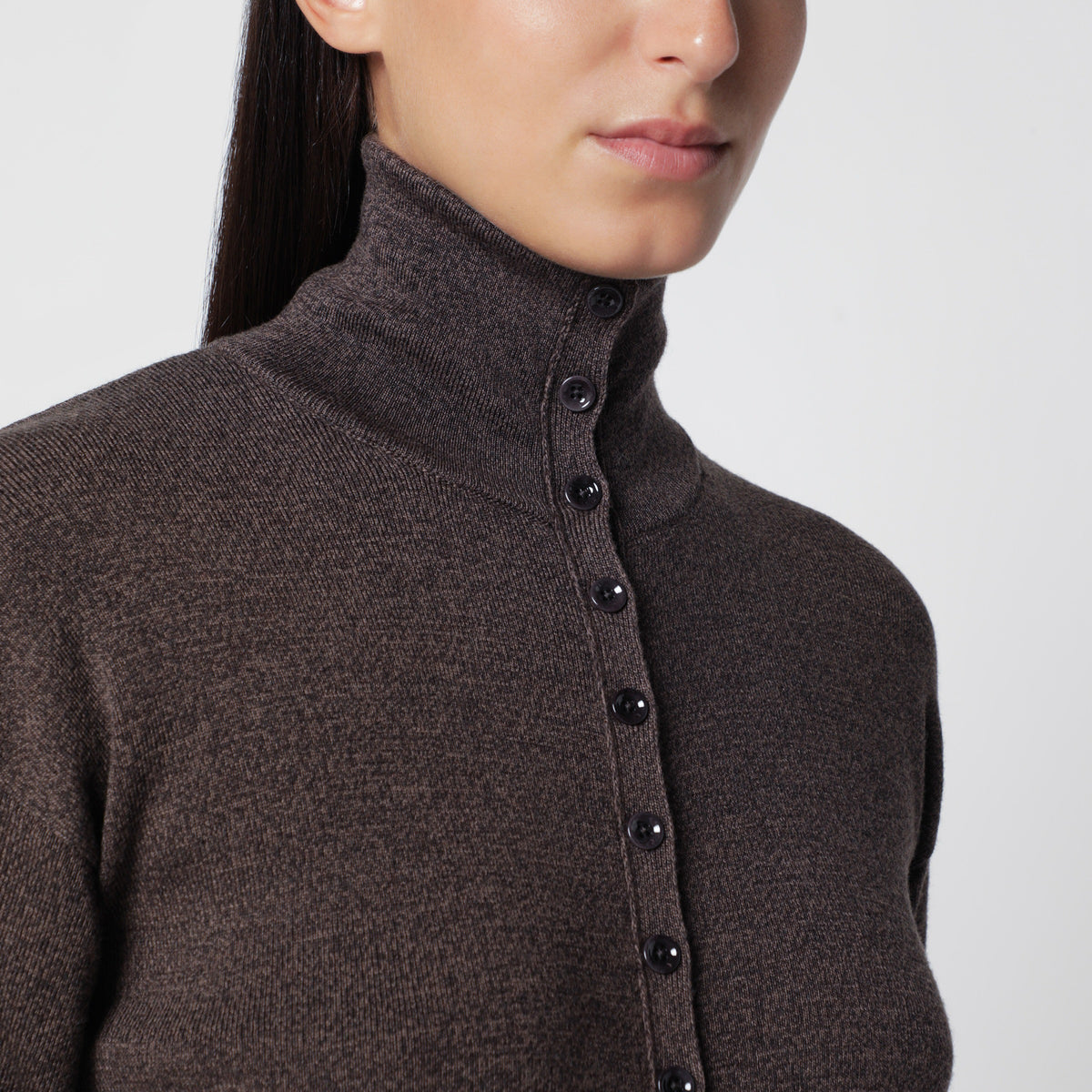 Woll-Ecorce-farbenes Knopf-Top