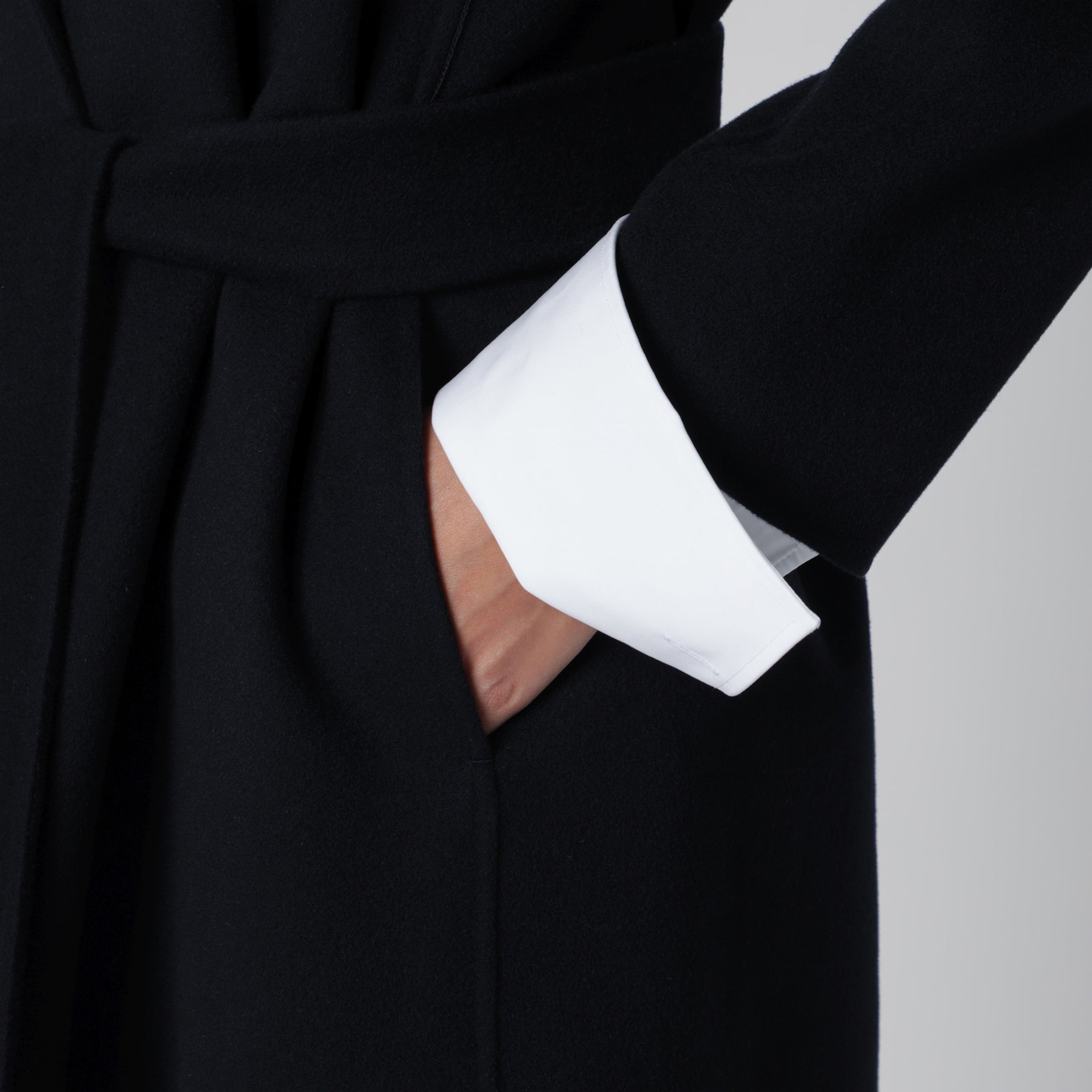 Long robe coat in dark blue virgin wool