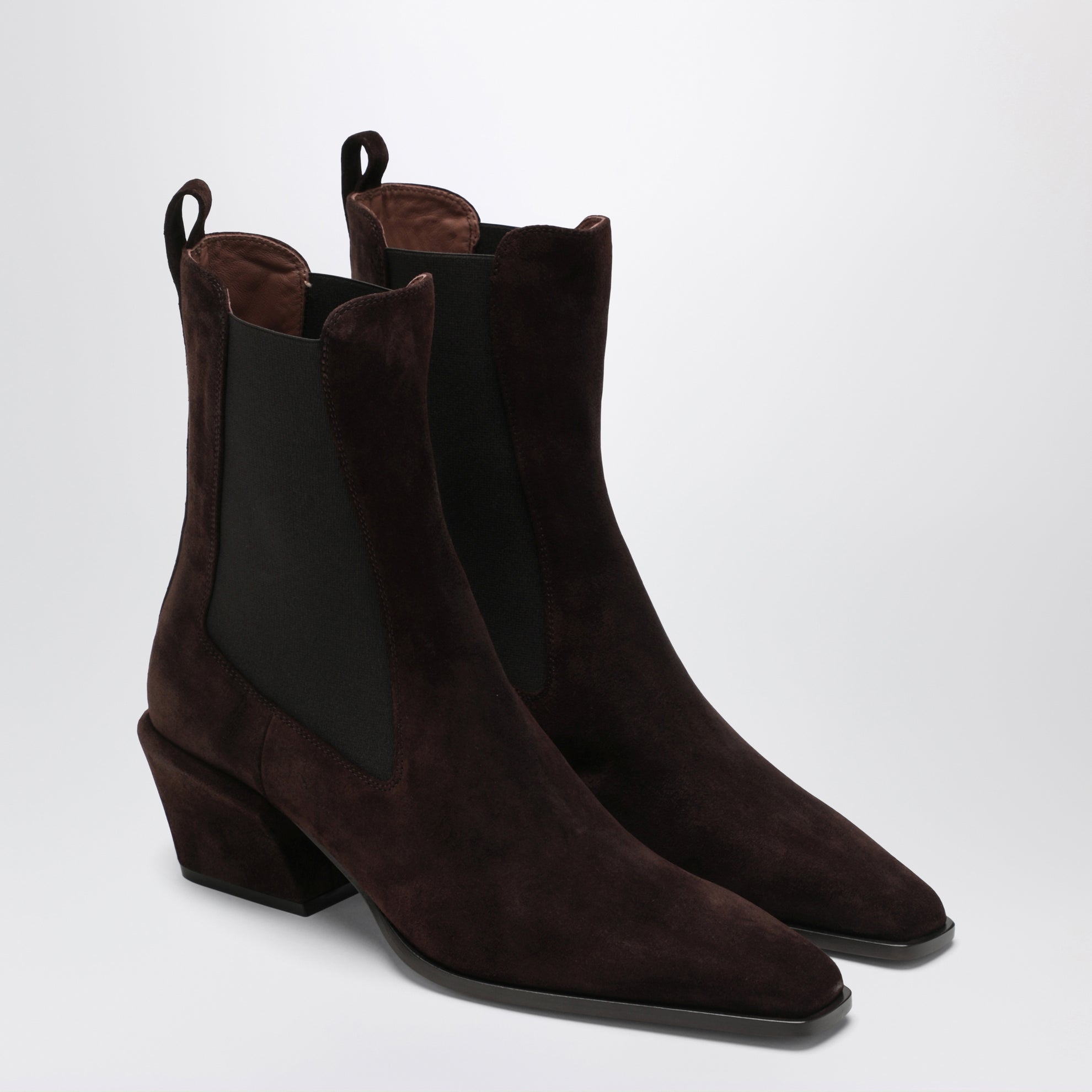 Bettina Stiefel aus Veloursleder in Schokoladenbraun