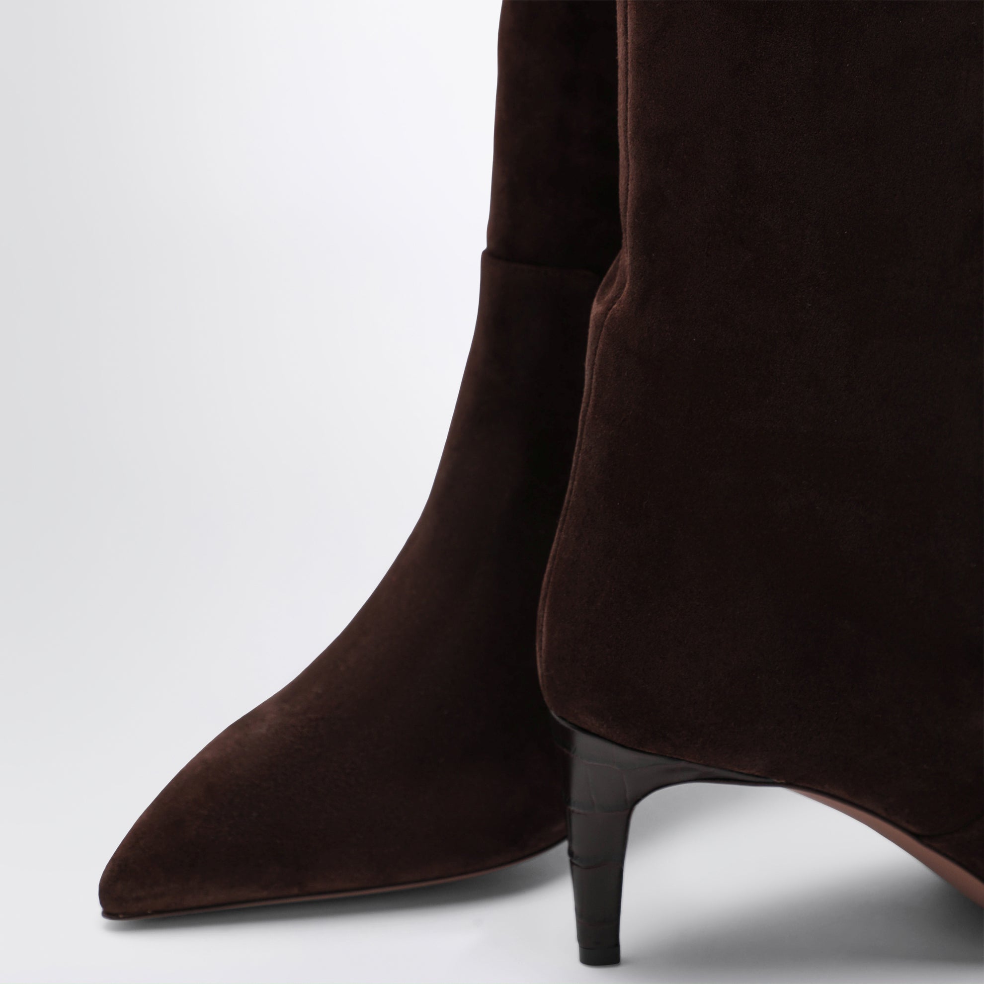 Chocolate suede pointed-toe boots