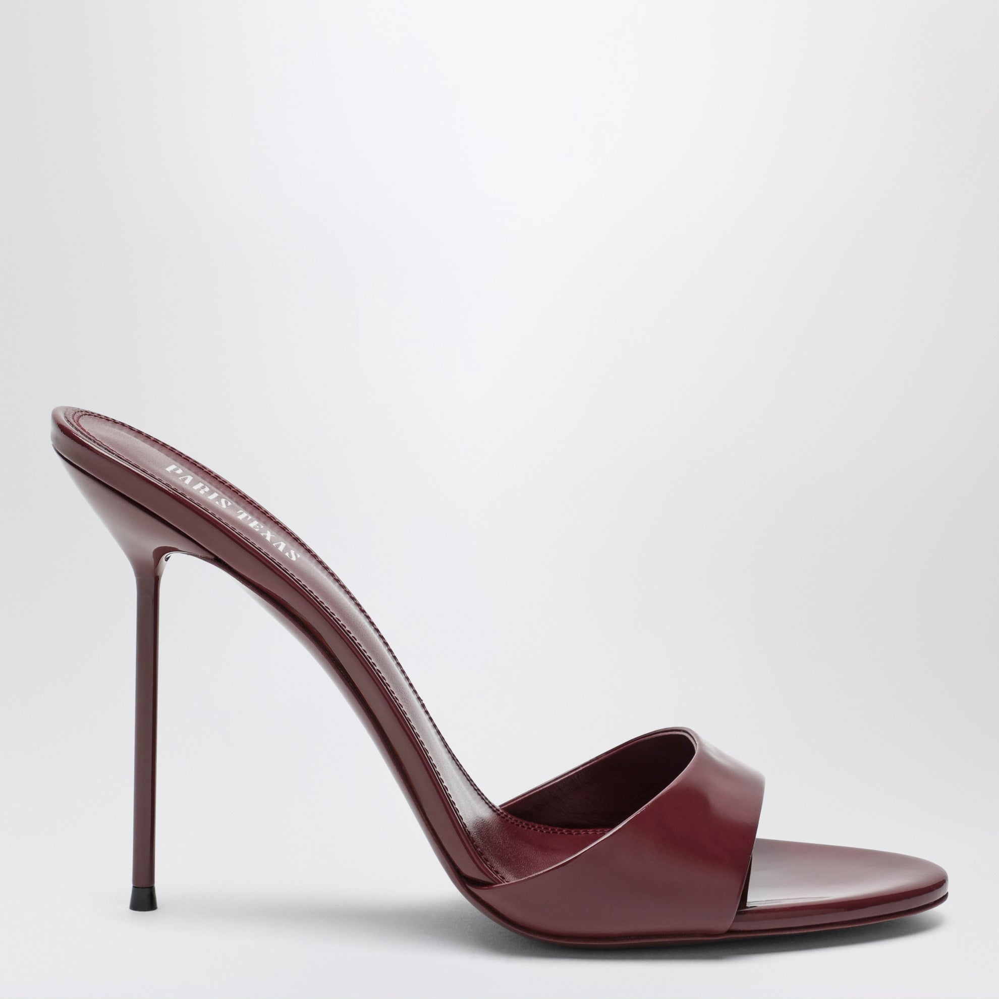 Mules Lidia en cuir verni amarena
