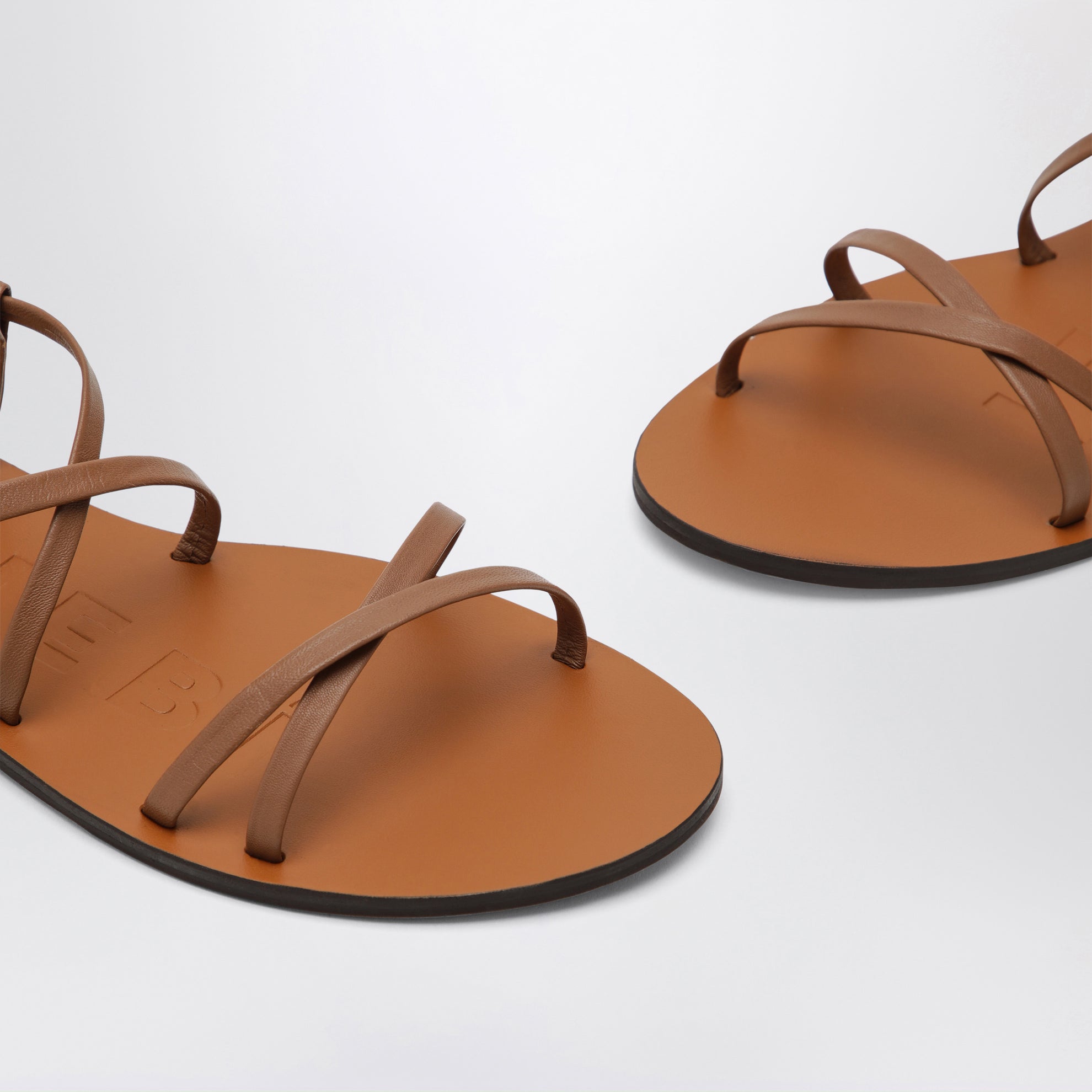 Cuoio smooth leather crossover sandals