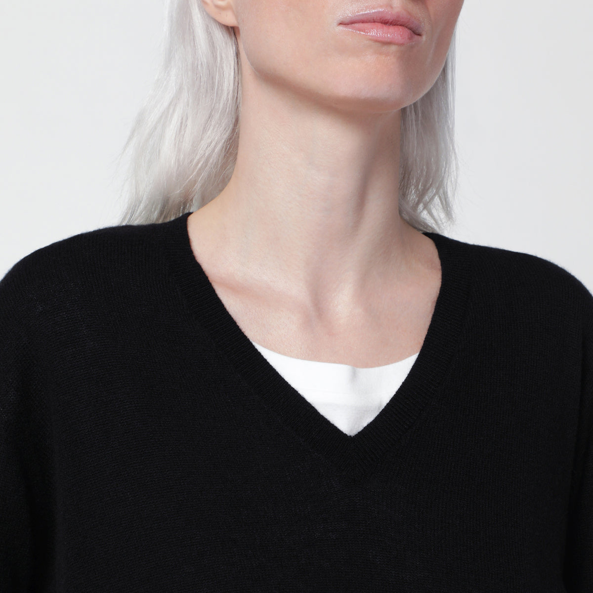 Maglione Phora nero in cashmere