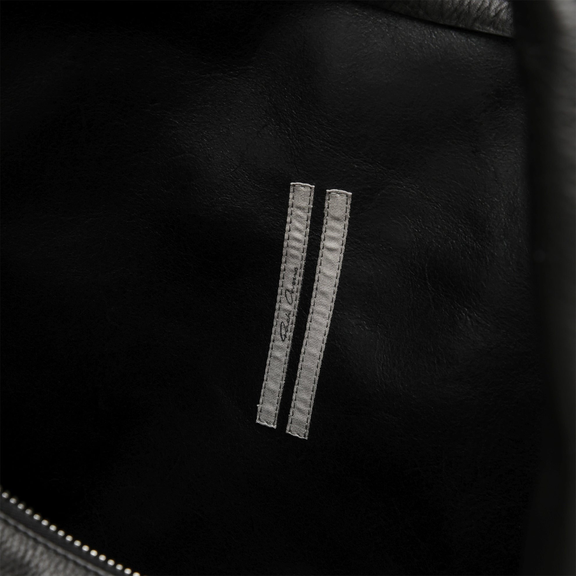 Gemini bag in black grained calf leather