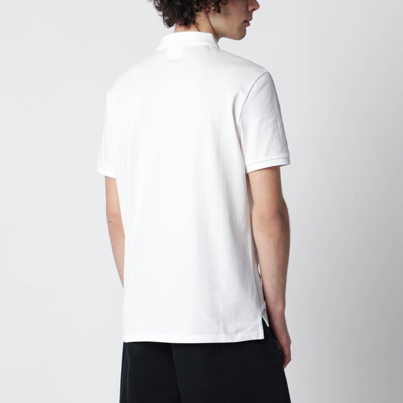 Polo blanc avec patch logo