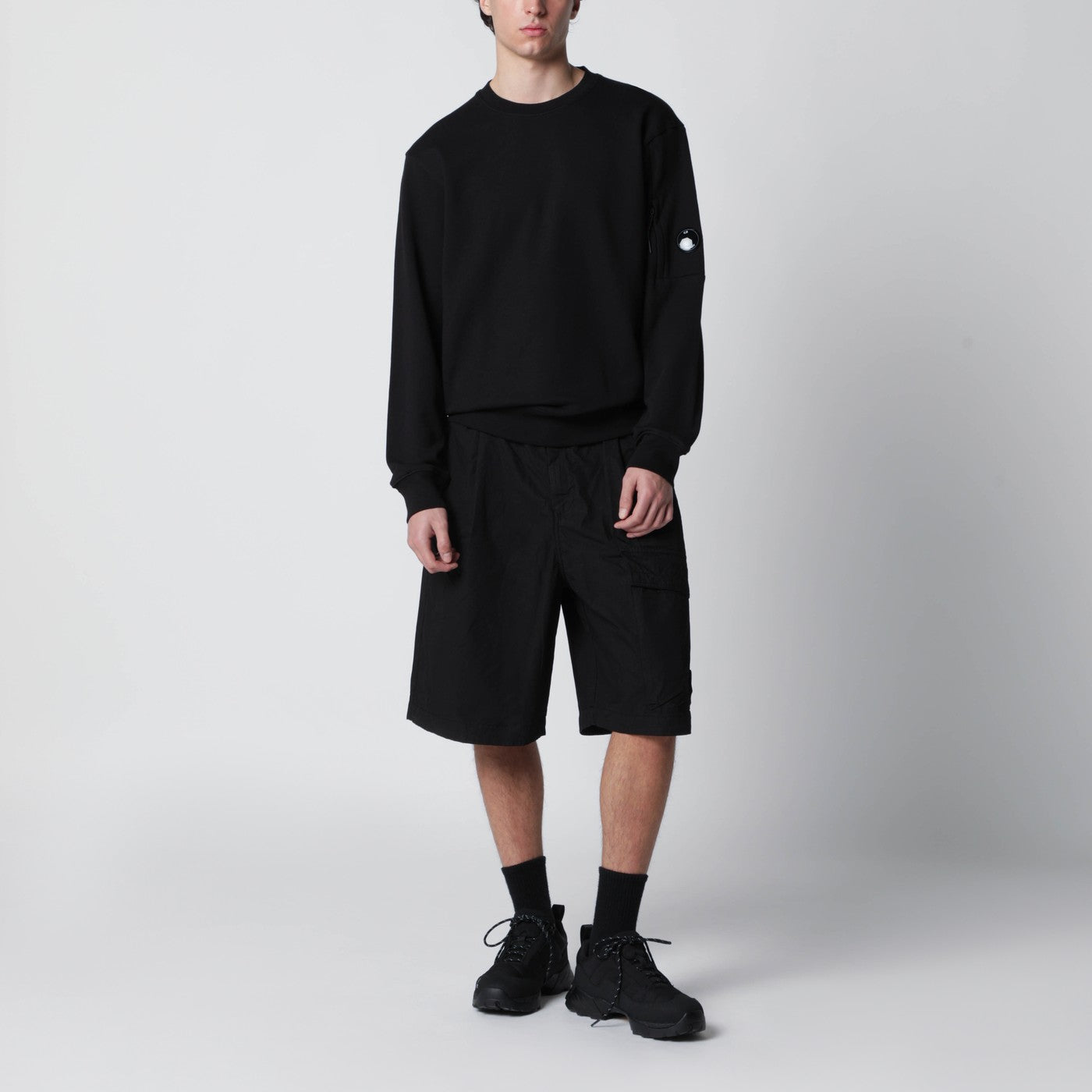 Sweat-shirt col rond noir en coton