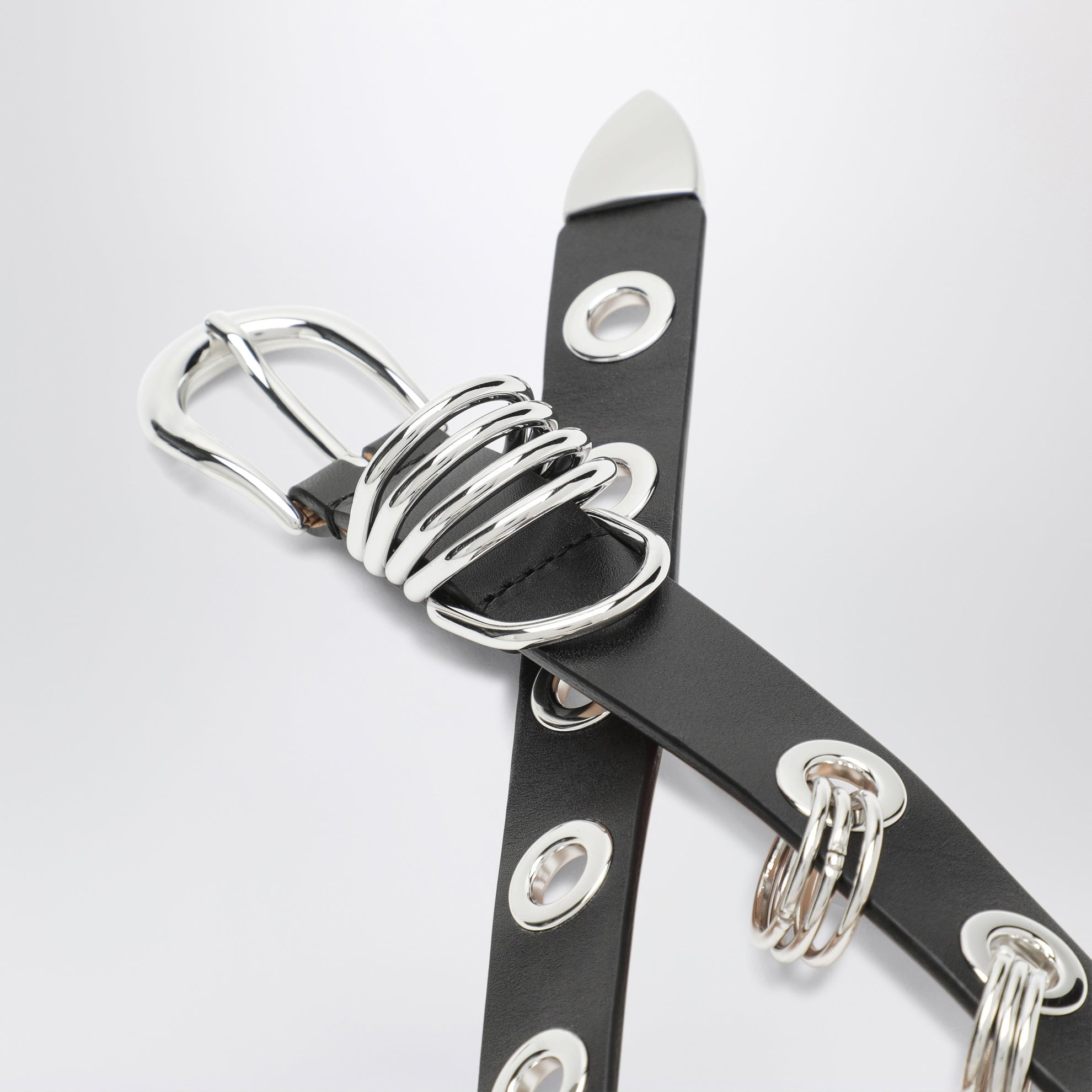 Revenge Gürtel schwarz/silber aus Leder mit Metallösen