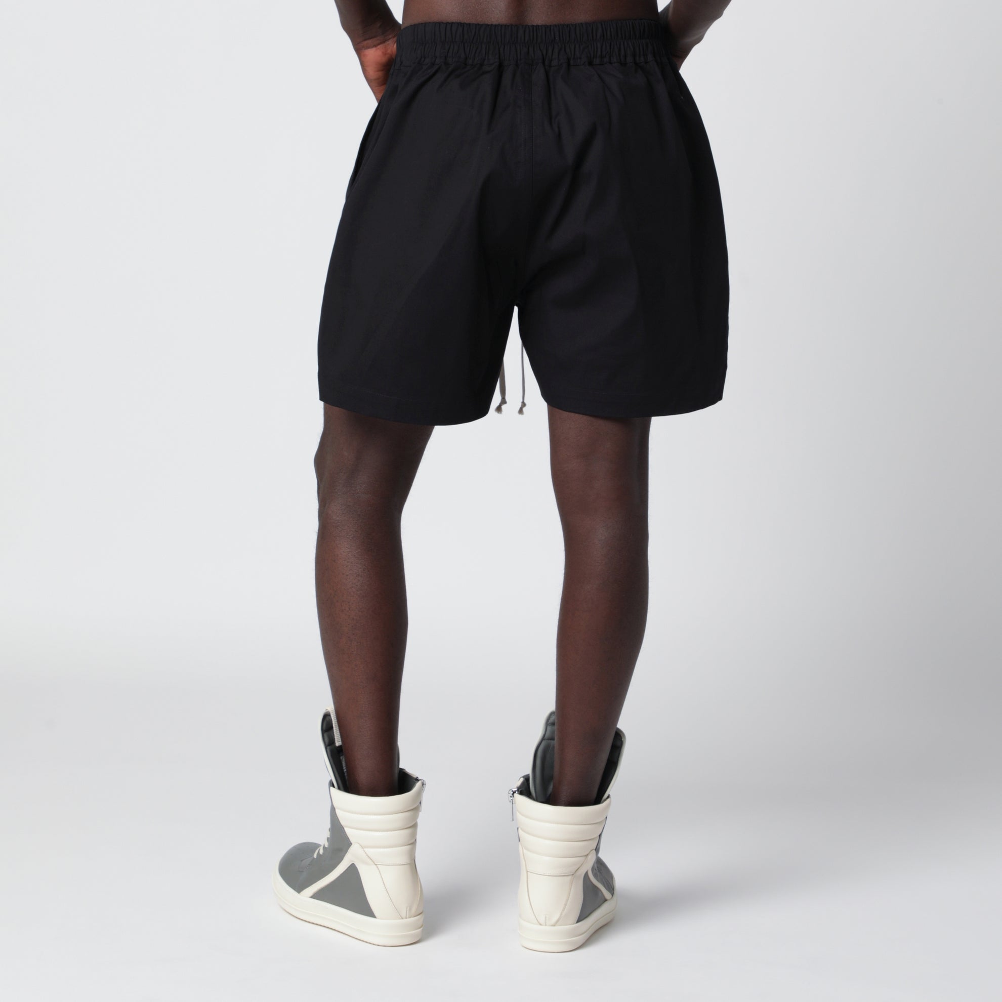 Pantaloncini con coulisse neri in popeline di cotone