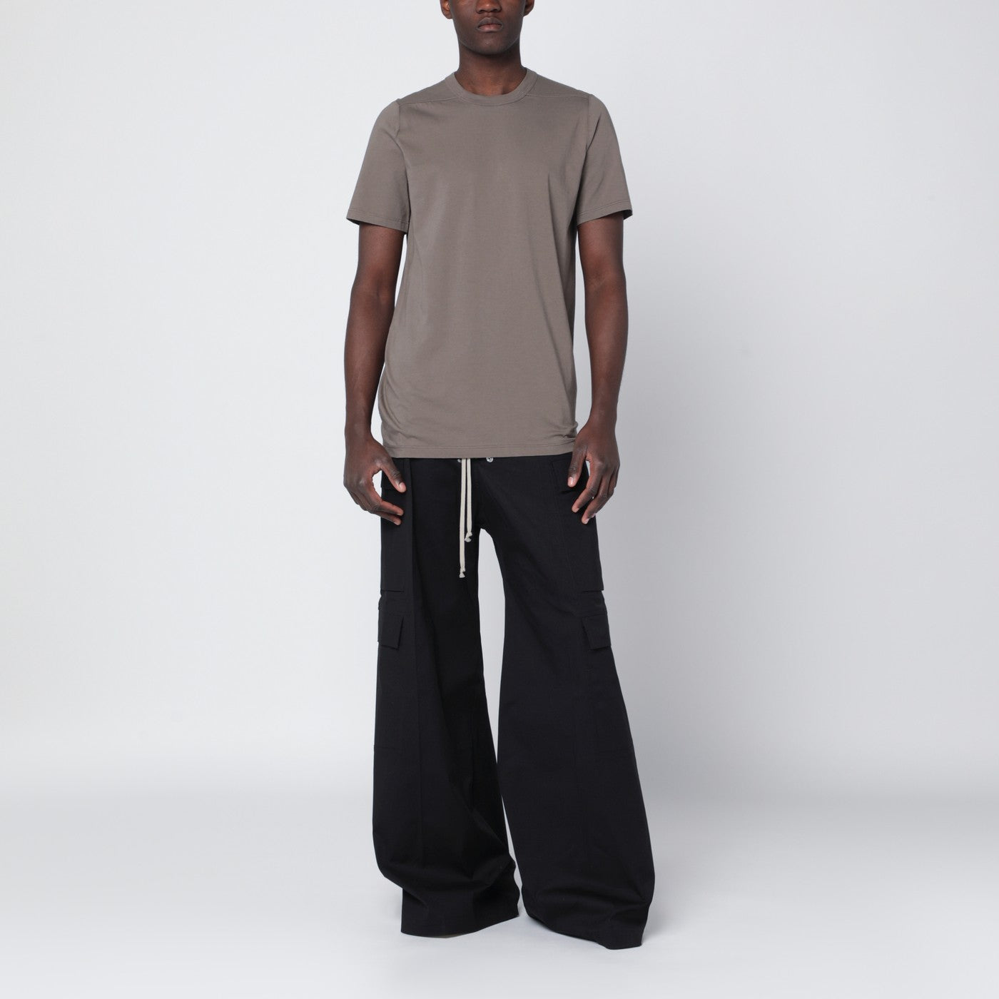 Short-sleeve T-shirt in mud colour