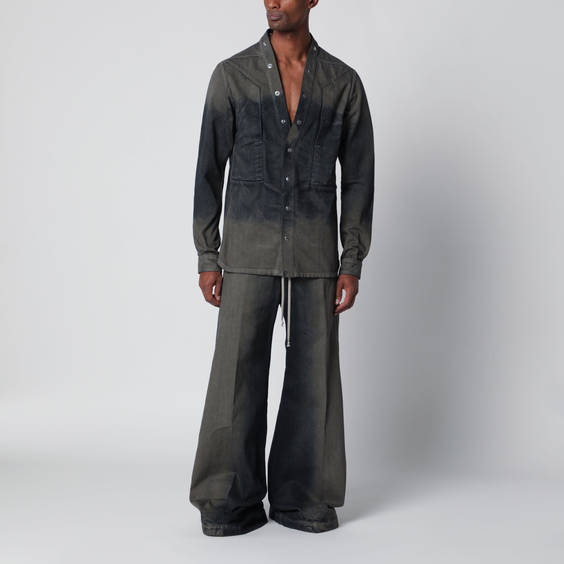 V-neck Shirt in Grey Degradé Denim