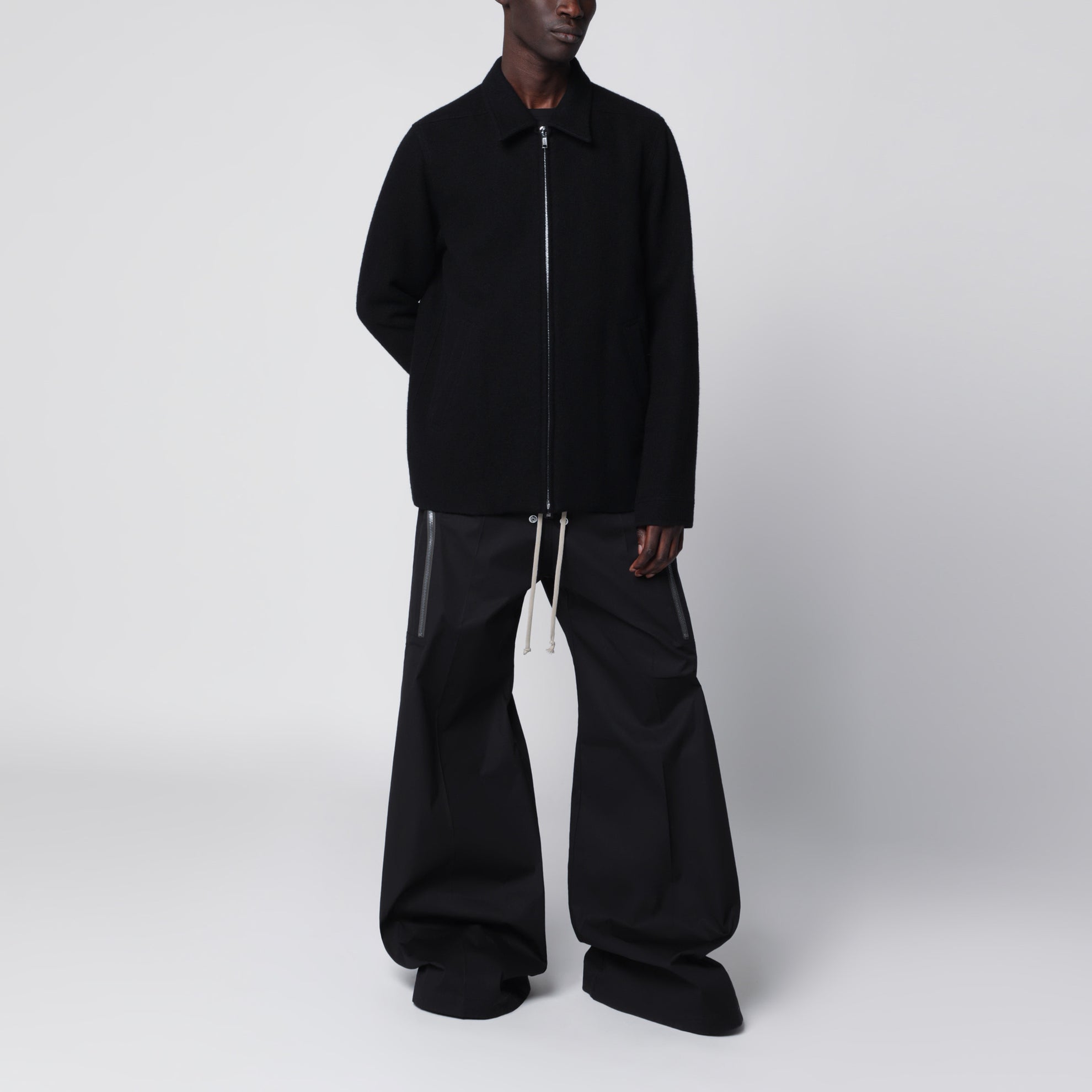 Giacca con zip nera in lana