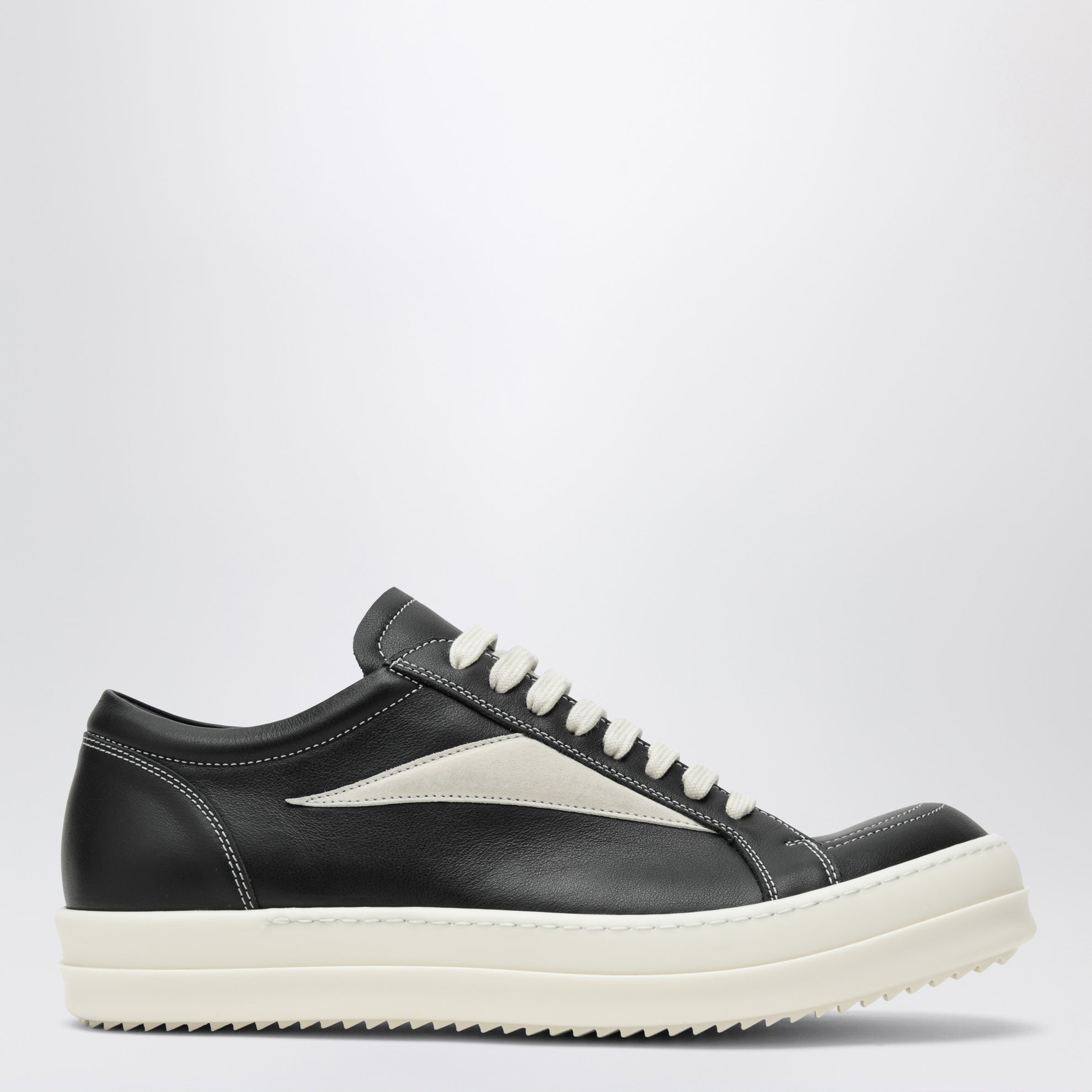 Sneaker Vintage nera/bianco latte