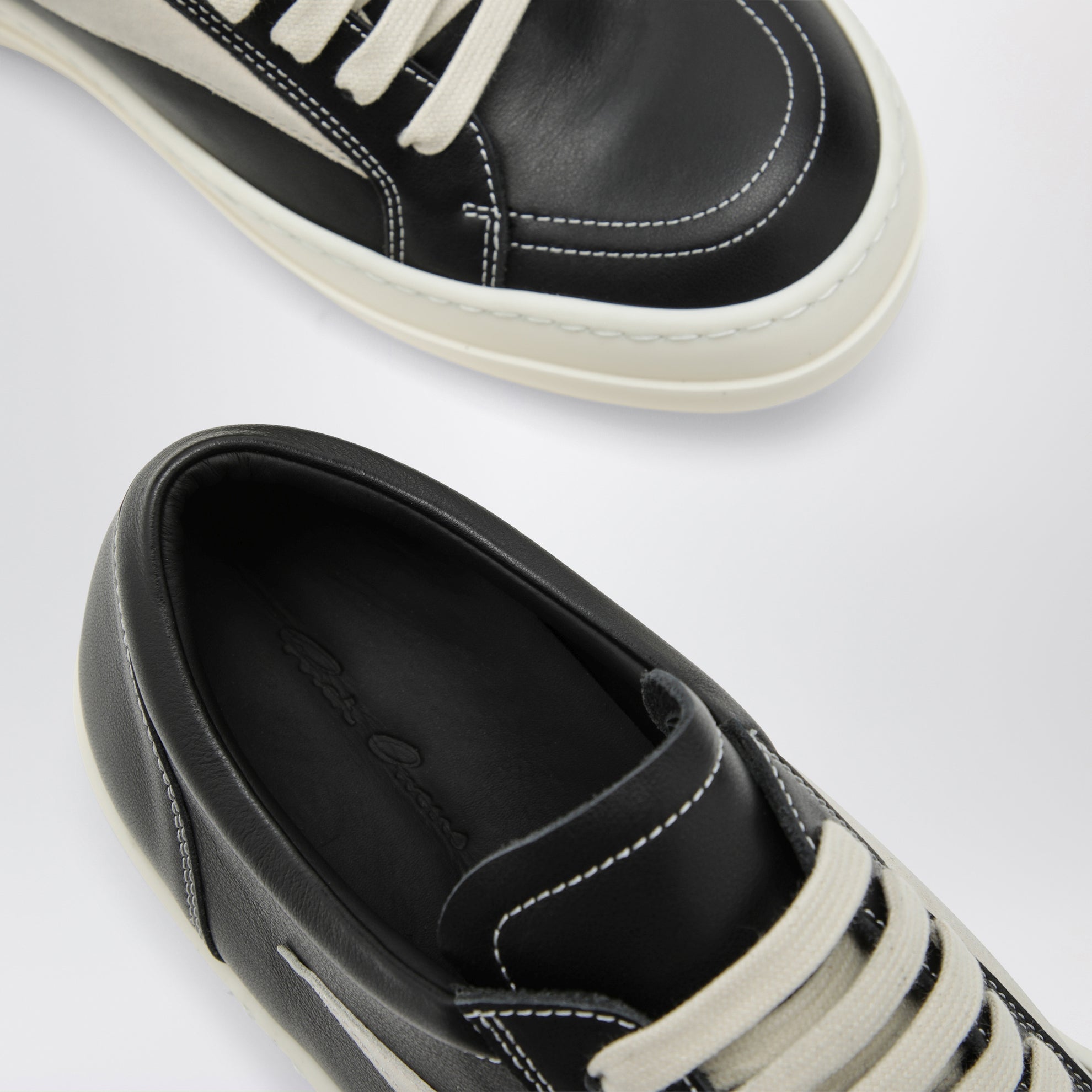 Sneaker Vintage nera/bianco latte