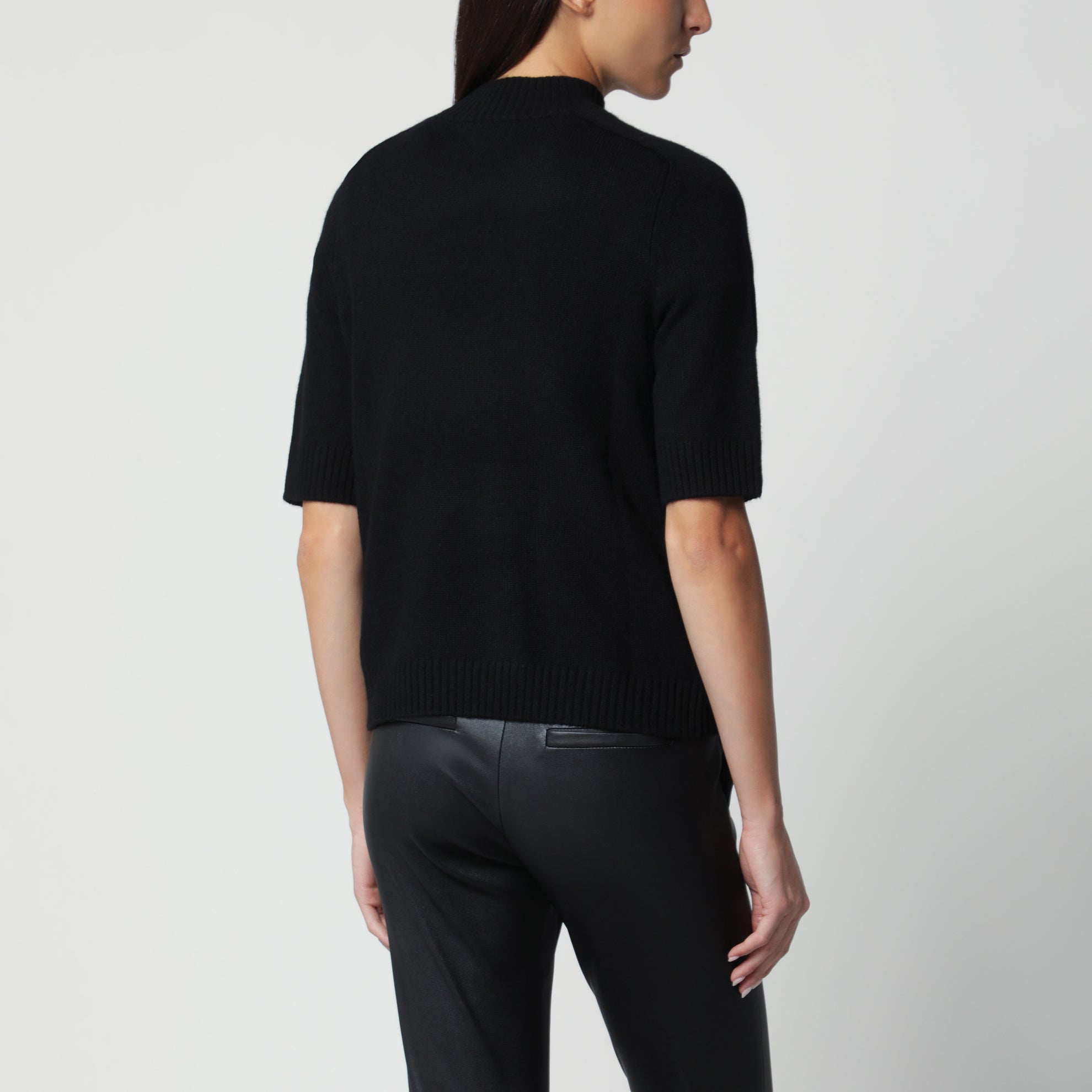 Maglia nera in cashmere