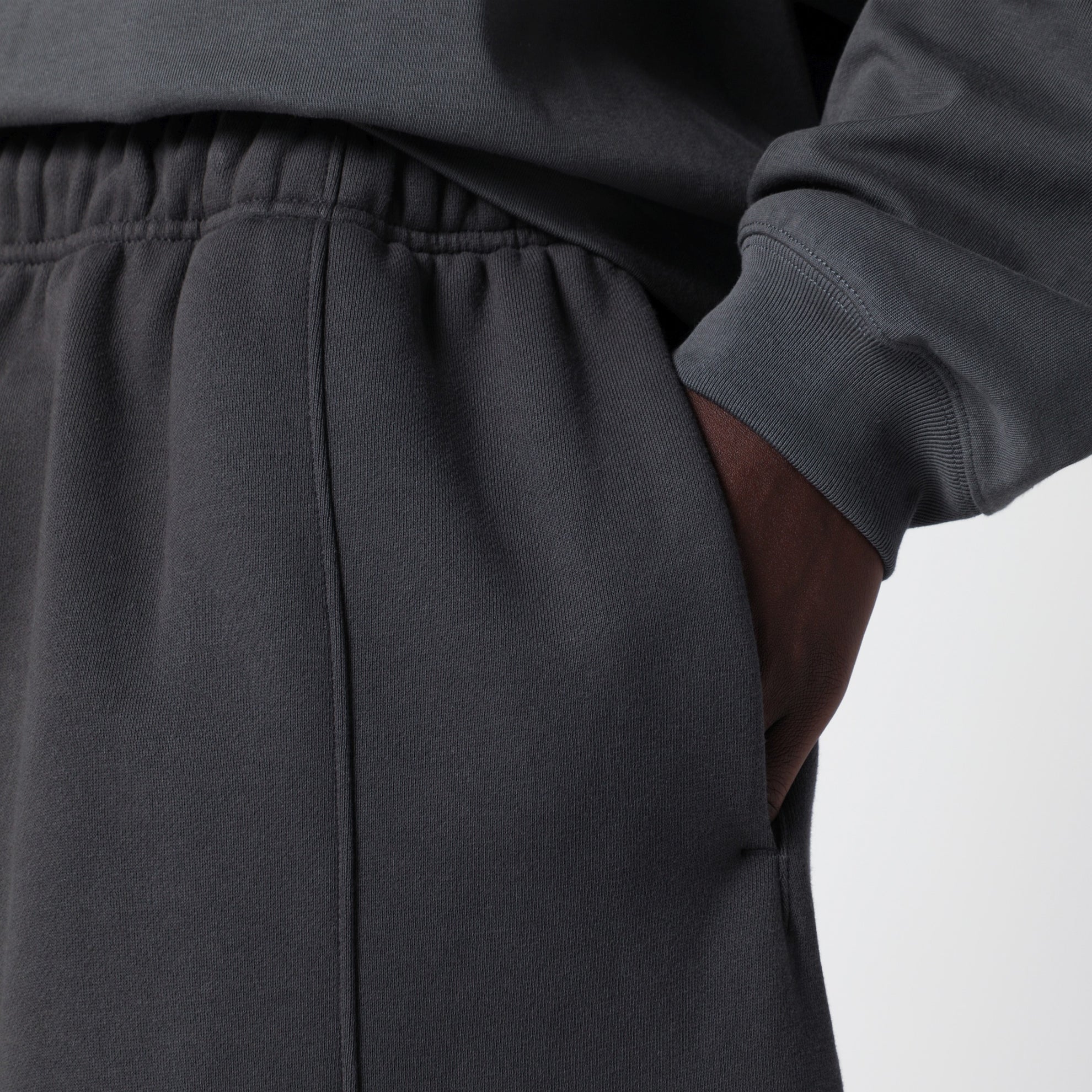 Iron Grey Cargo-Bermudashorts aus Baumwollfleece