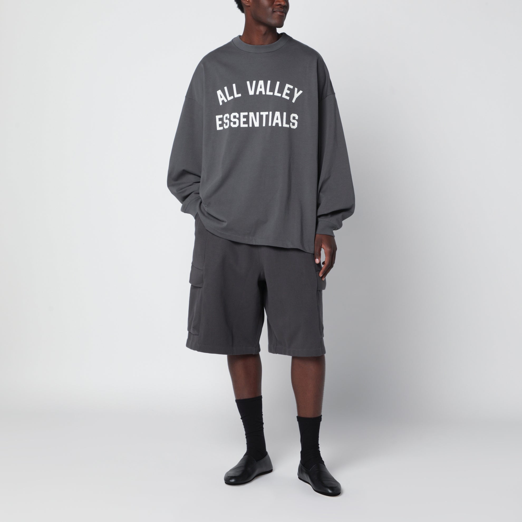 Grey Merch long-sleeved cotton T-shirt