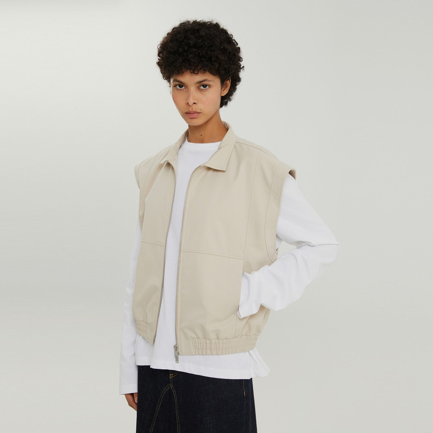 Light cream gabardine zip up vest