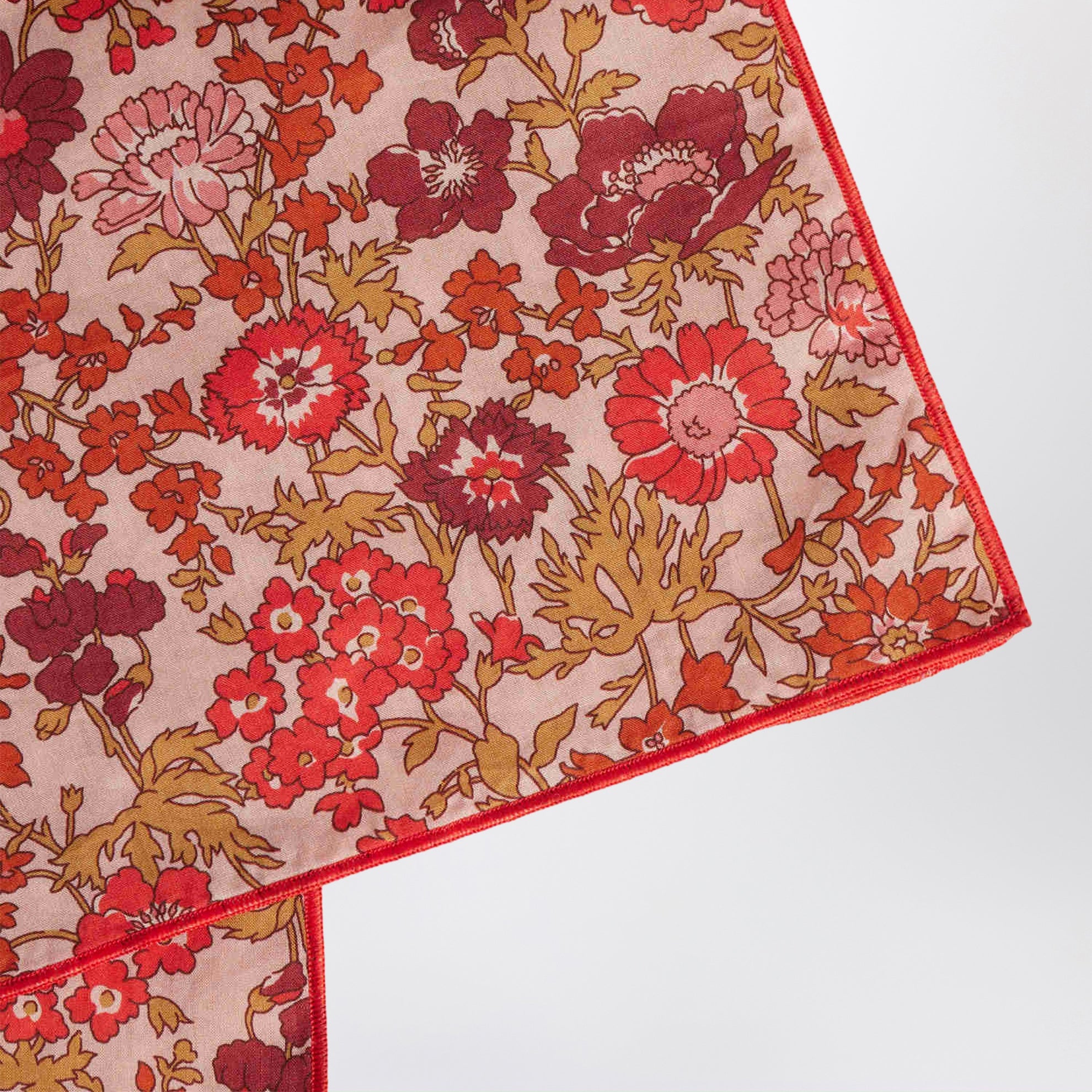 Sciarpa Cayati con fiori rosa in tessuto Liberty
