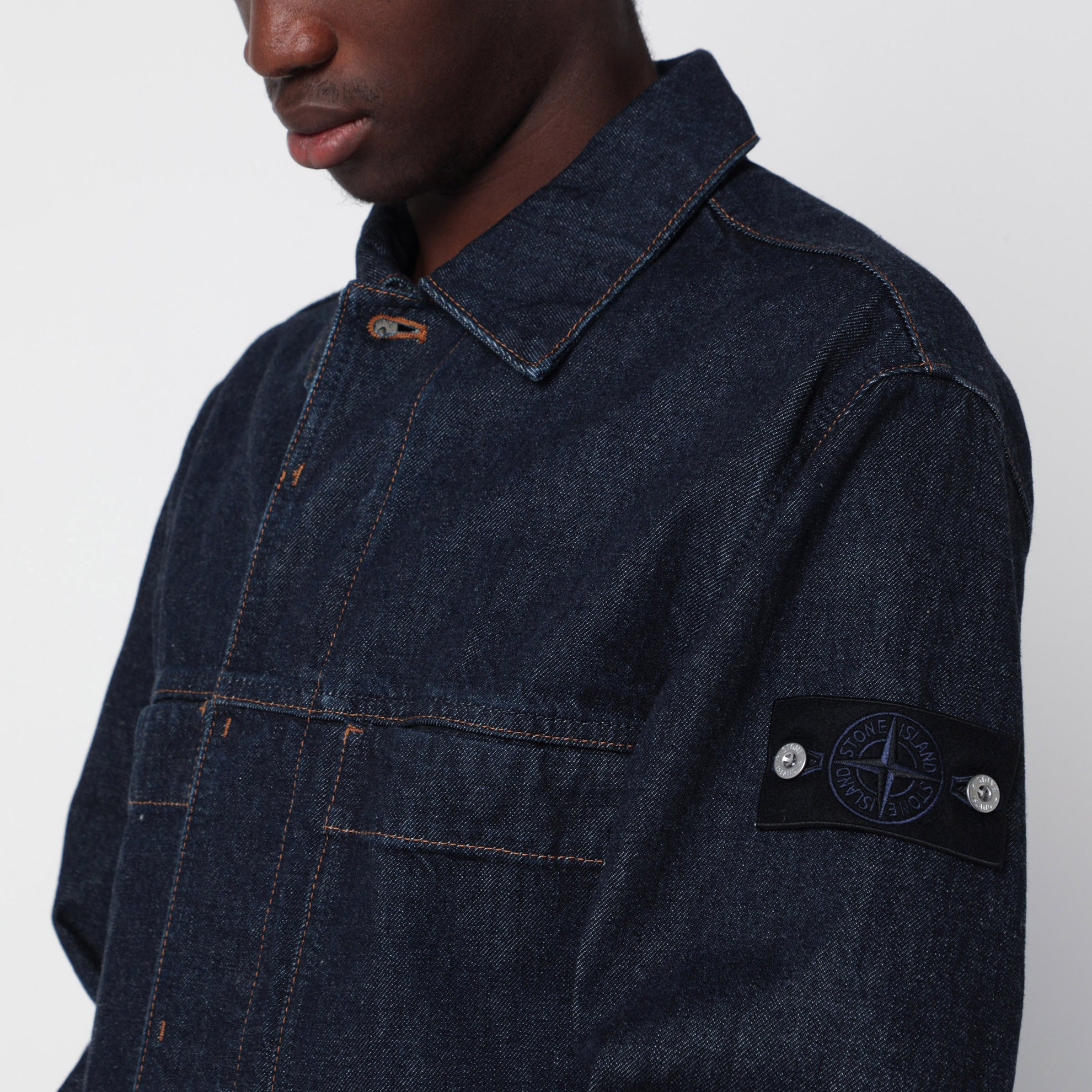 Surchemise bleu foncé en denim