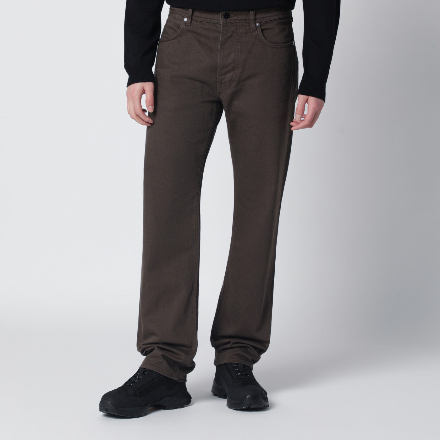 Braune Jeans mit regulärer Passform