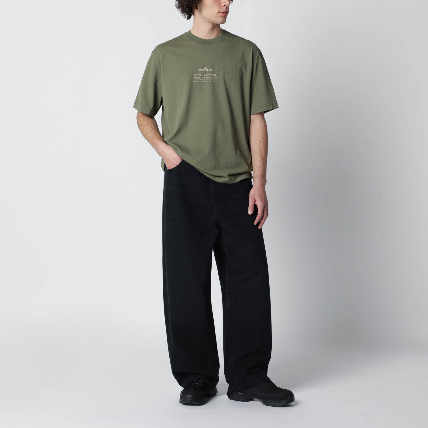 T-shirt verde militare con vestibilità regolare
