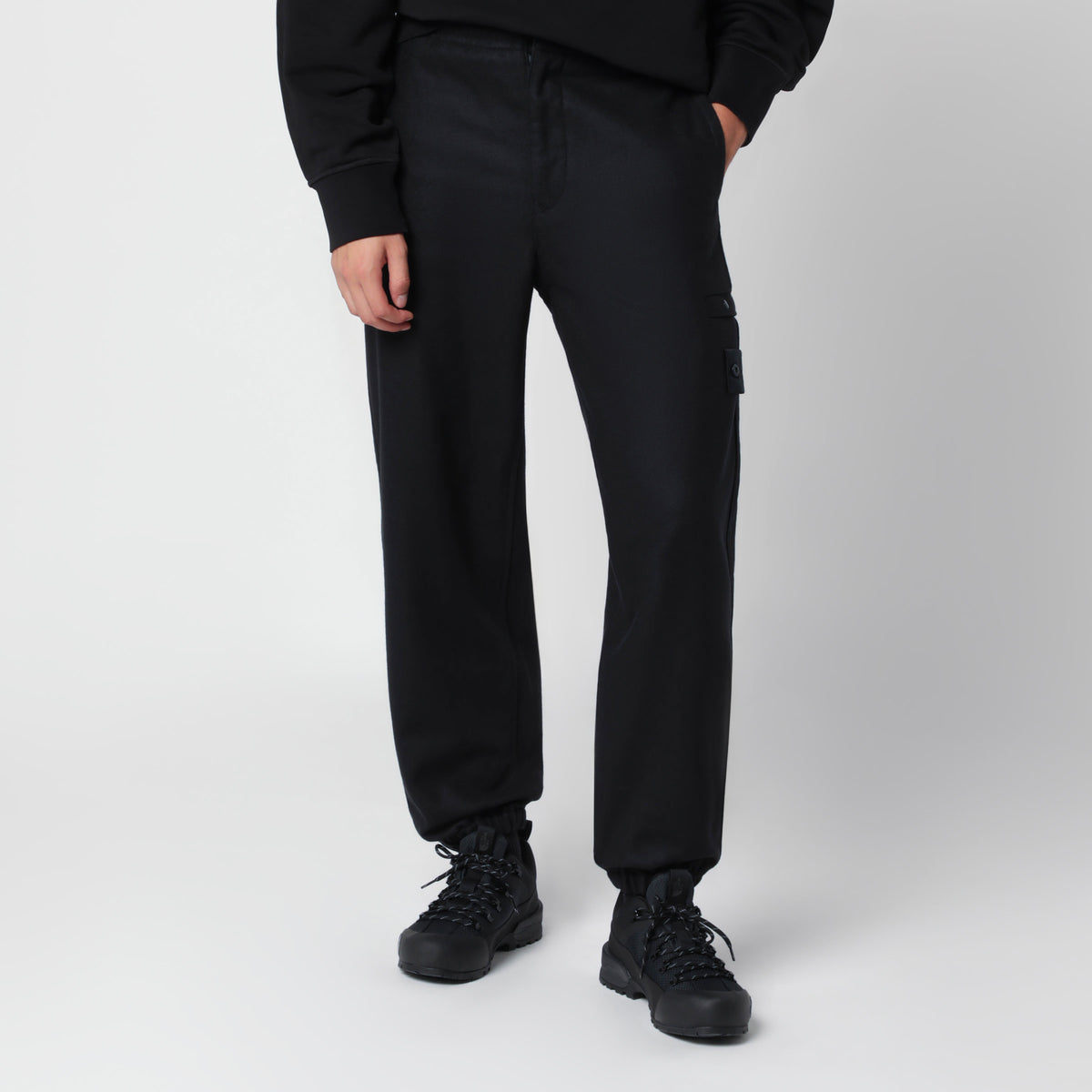 Navy blue jogging trousers in a wool blend