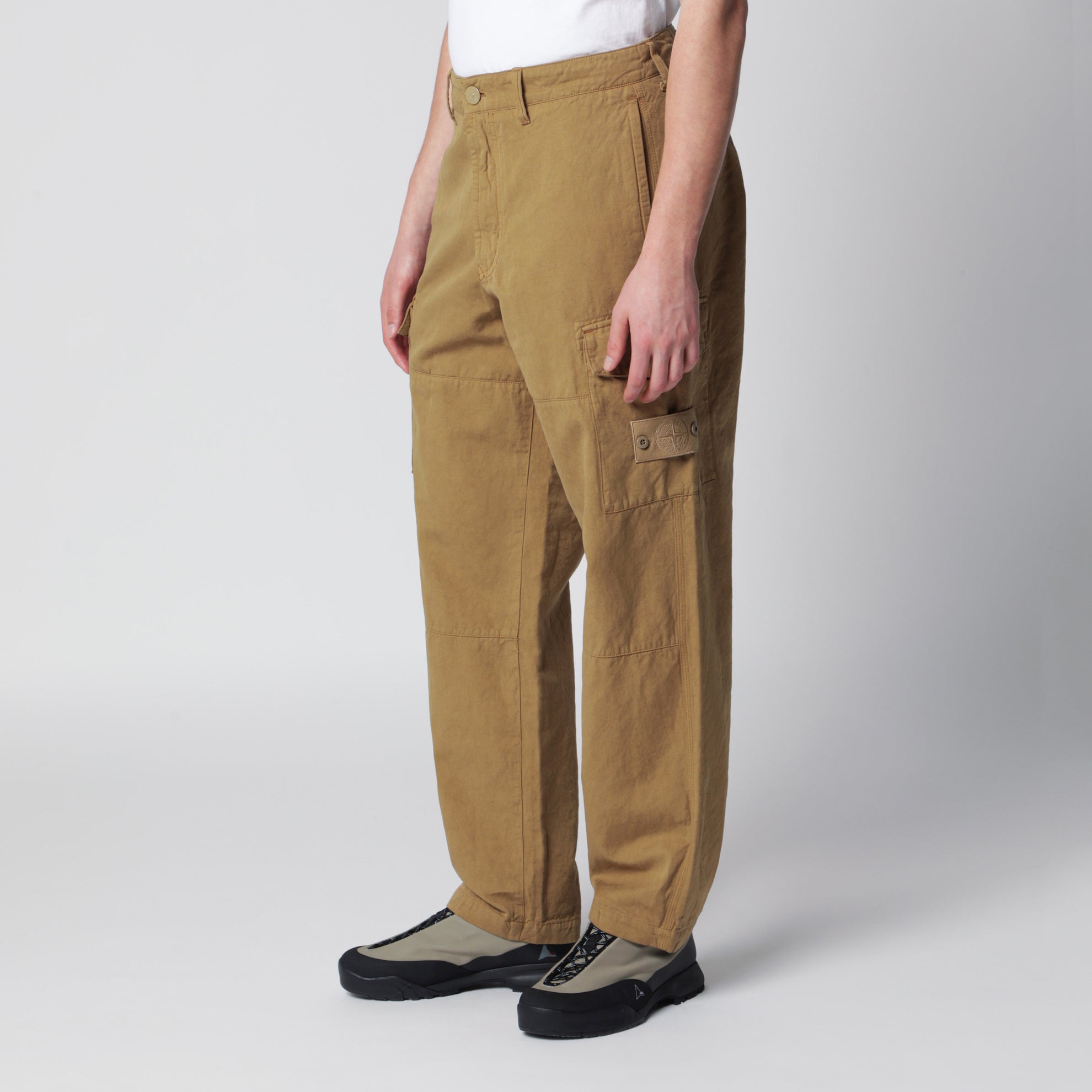 Ghost garment-dyed cotton and linen cargo trousers beige