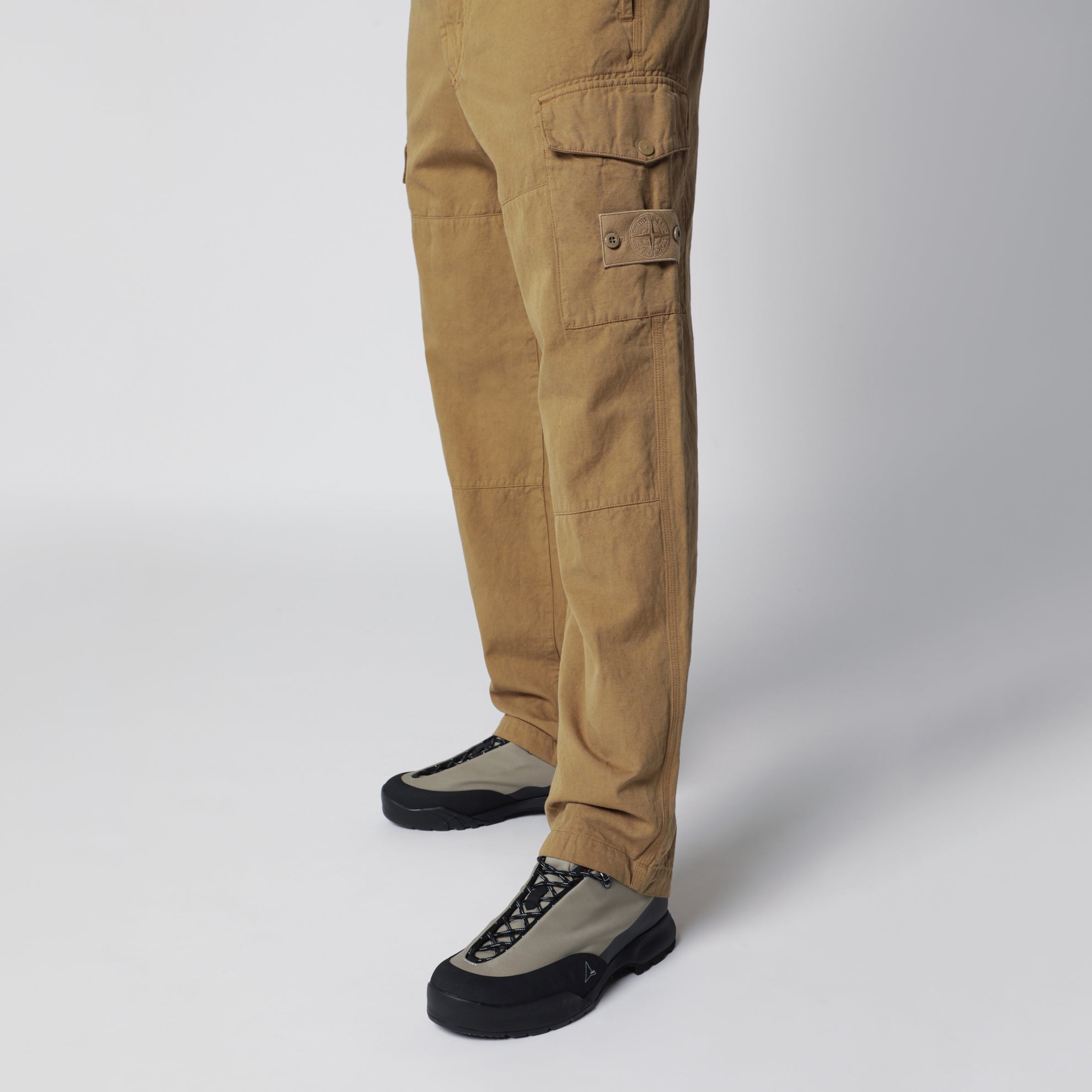 Ghost garment-dyed cotton and linen cargo trousers beige