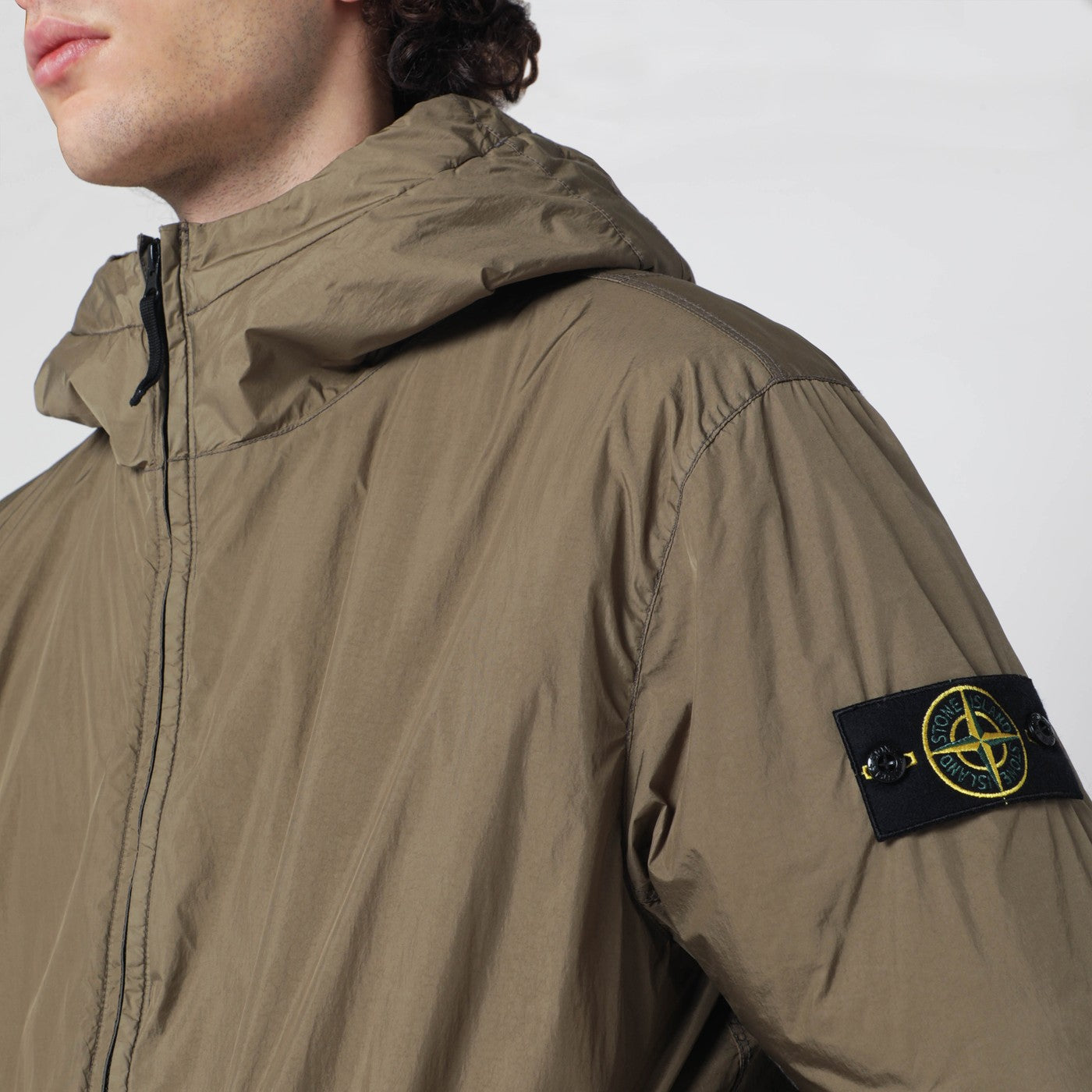 Giacca verde militare in nylon leggero