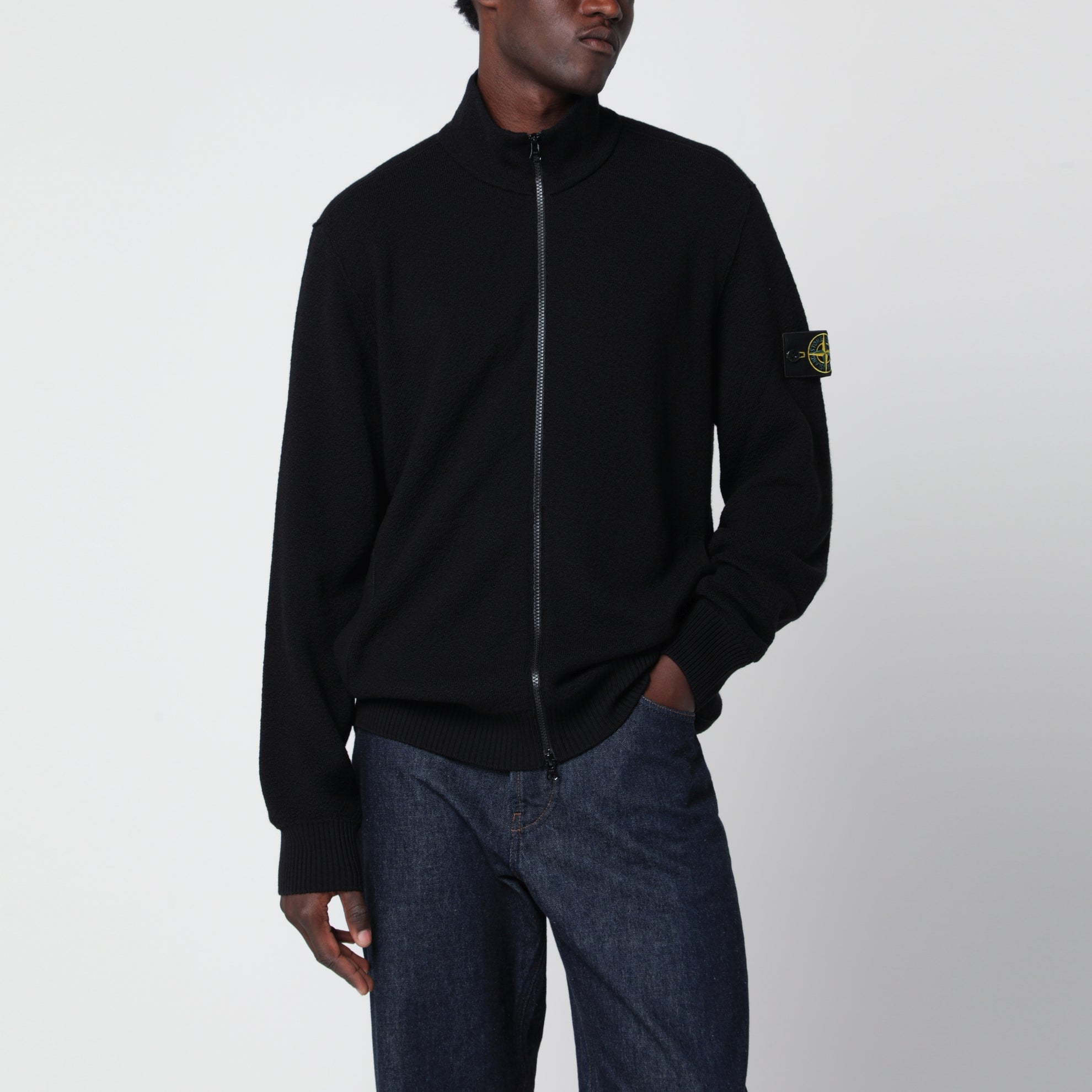 Black zip-up sweater in pure wool